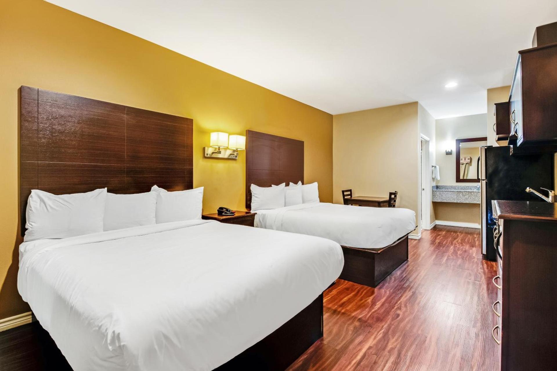 Americas Best Value Inn - FM 529 photo 11