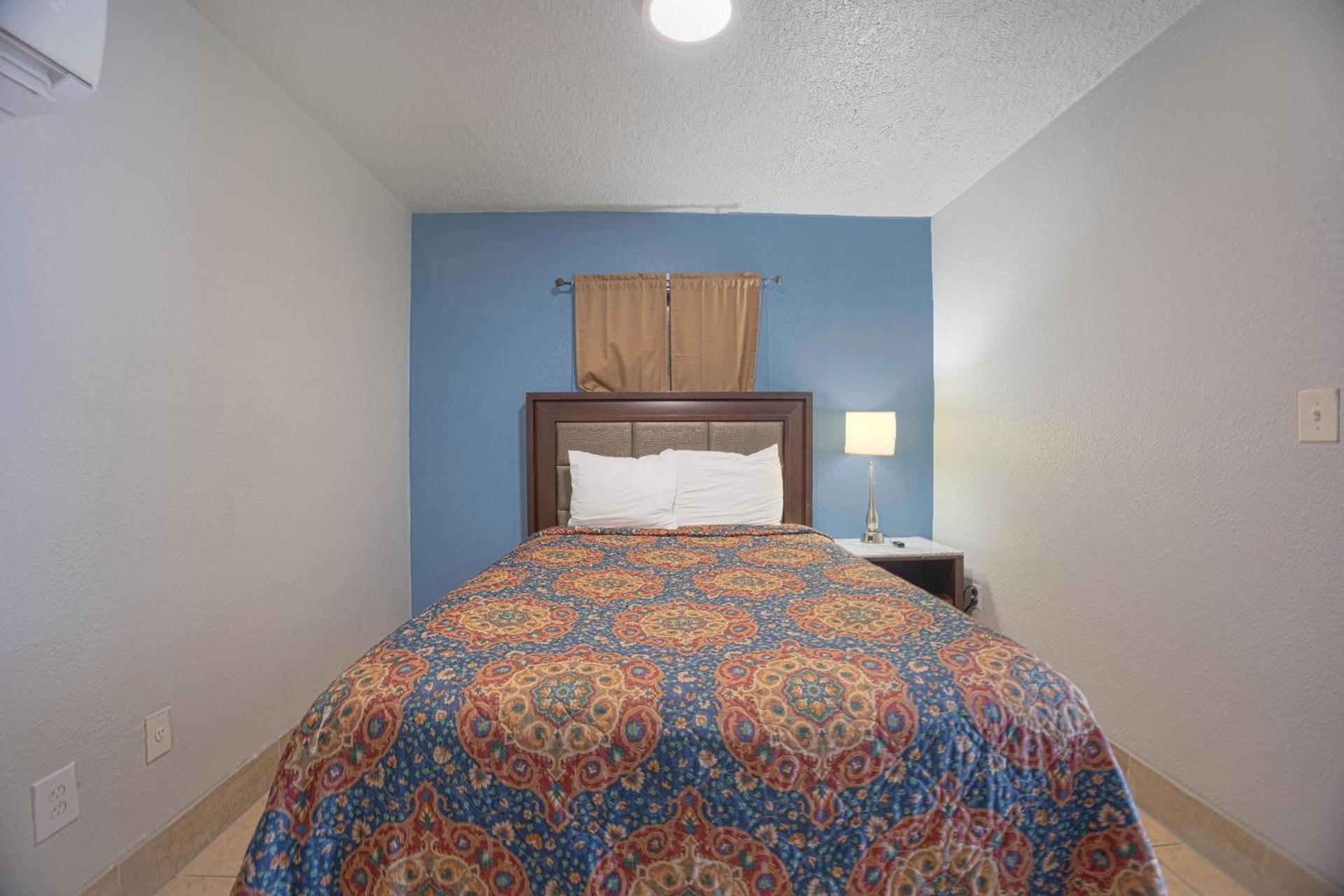 Aladdin Motel By OYO Merritt Island photo 40