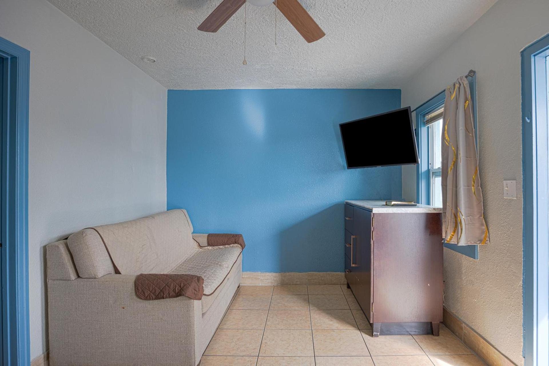 Aladdin Motel By OYO Merritt Island photo 39