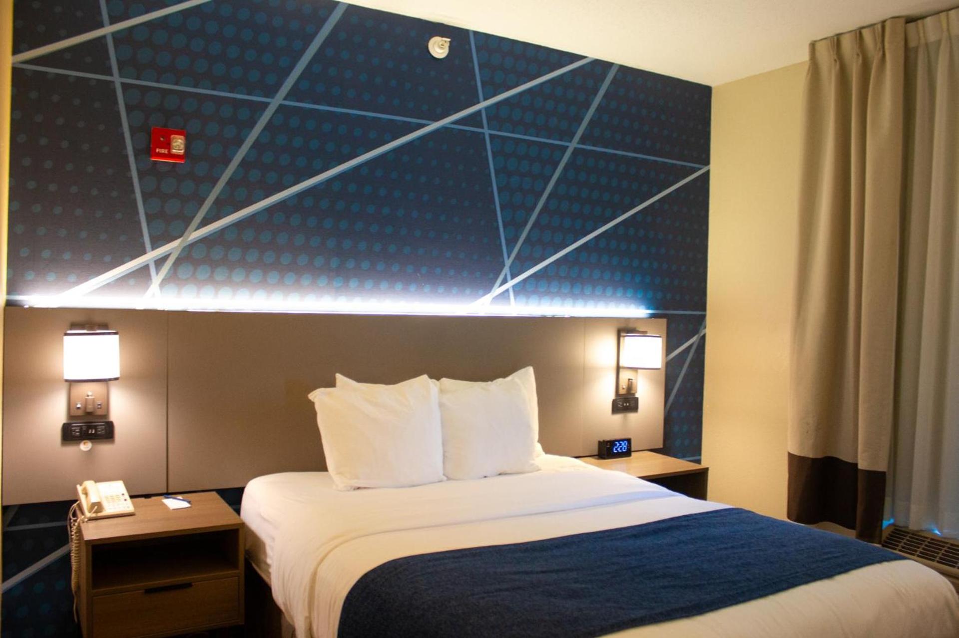 Comfort Inn & Suites Geneva- West Chicago photo 59