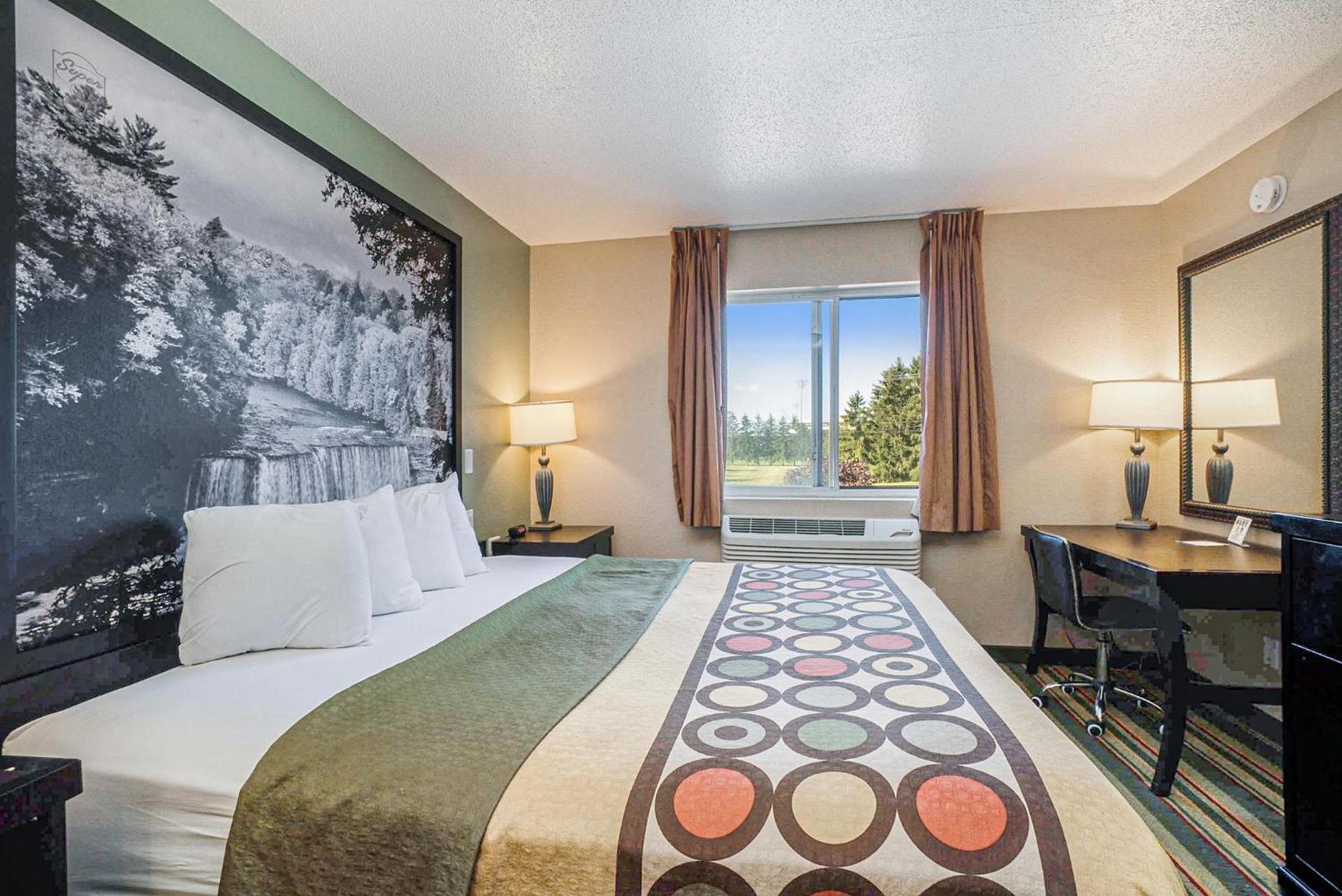 Super 8 by Wyndham Mt. Pleasant photo 53