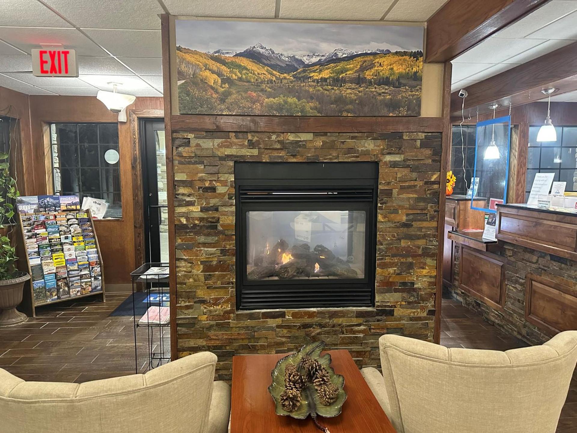 Days Inn & Suites by Wyndham Gunnison photo 72