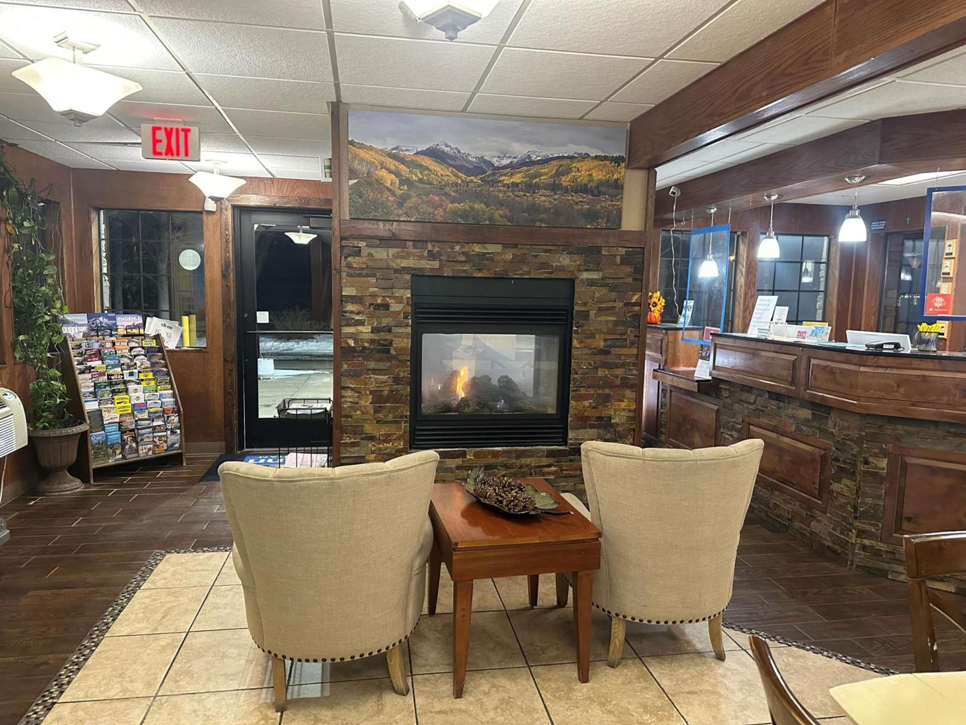 Days Inn & Suites by Wyndham Gunnison photo 71