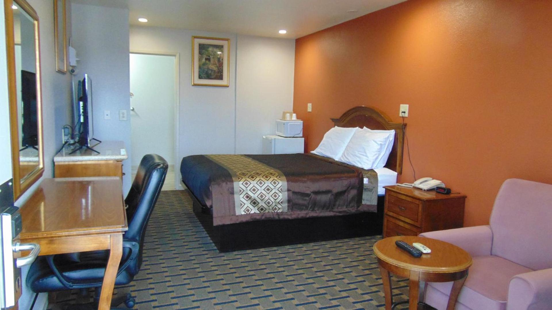 Corcoran Country Inn photo 6