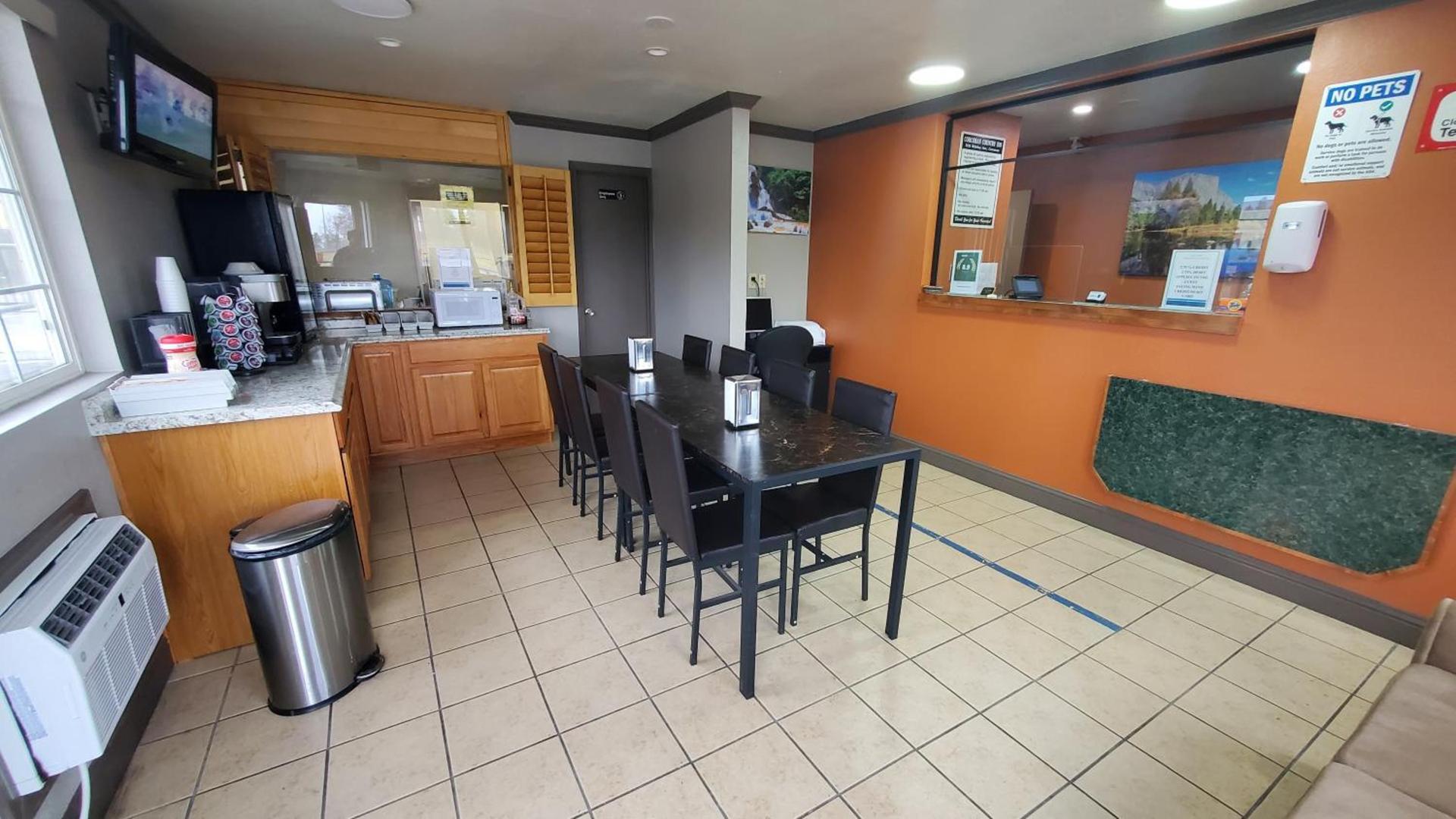 Corcoran Country Inn photo 20