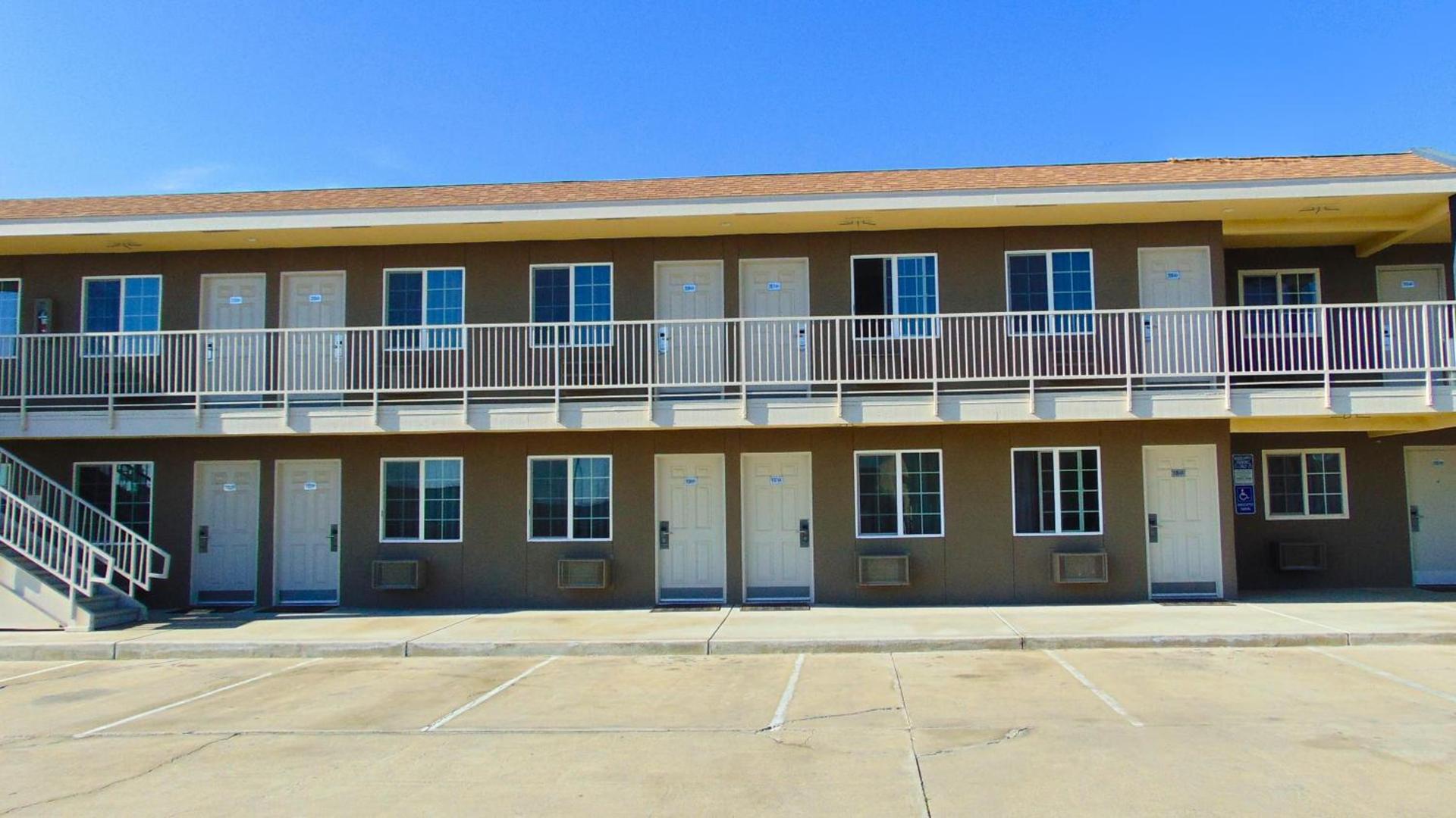 Corcoran Country Inn photo 24