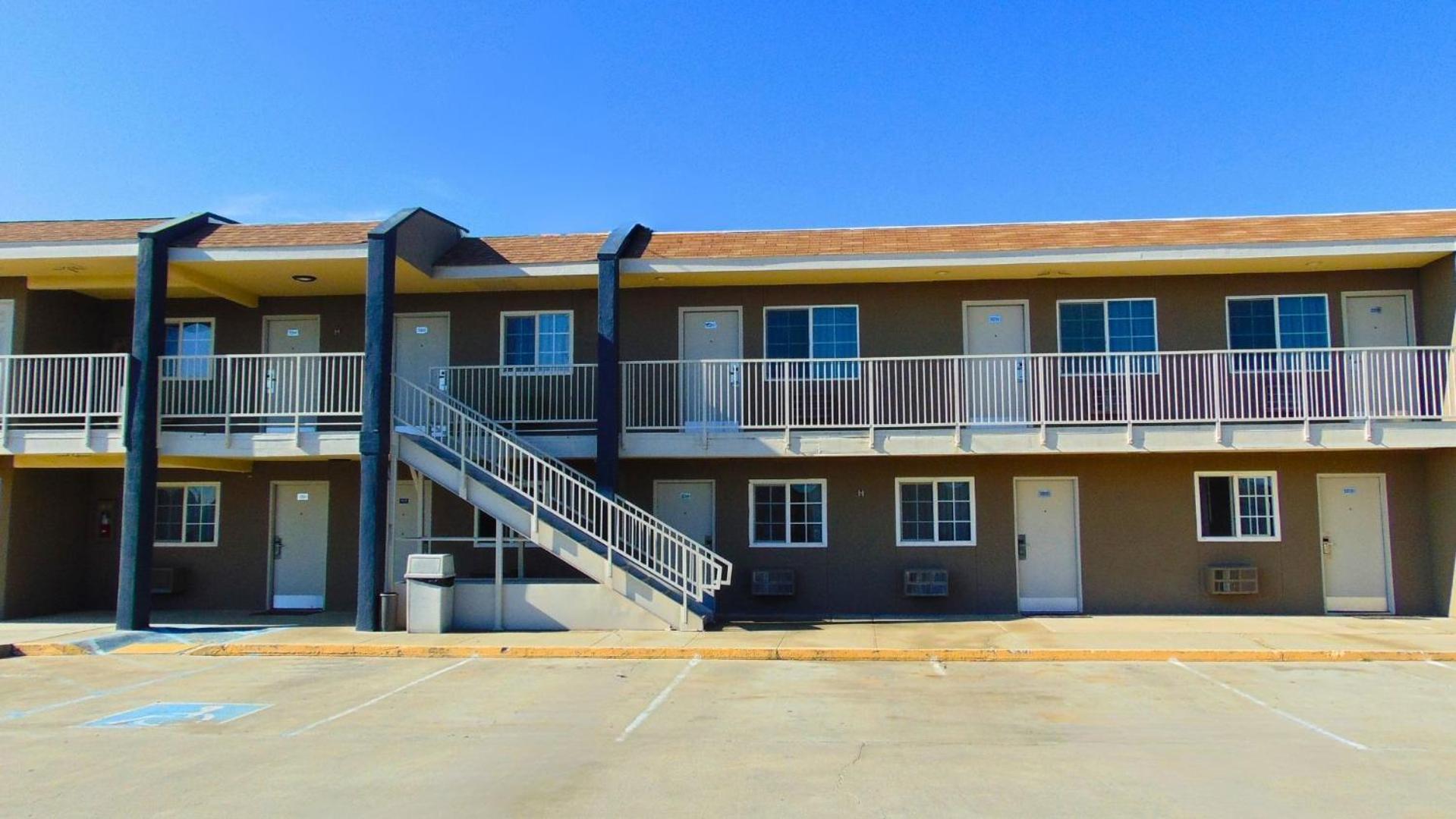 Corcoran Country Inn photo 27