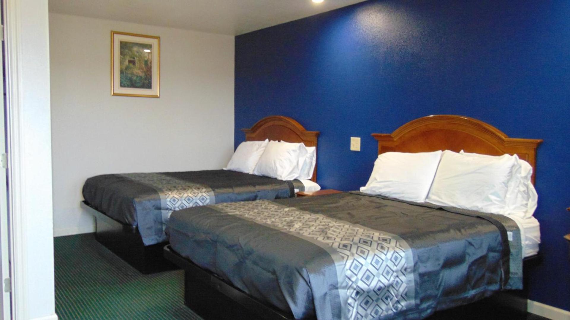 Corcoran Country Inn photo 33
