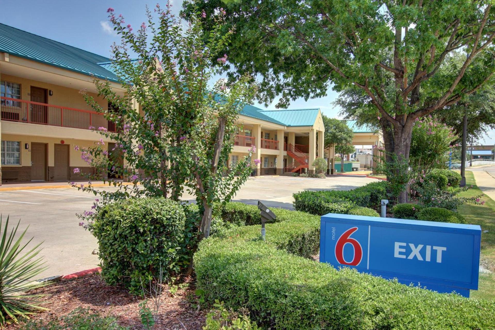 Motel 6-Arlington, TX photo 42