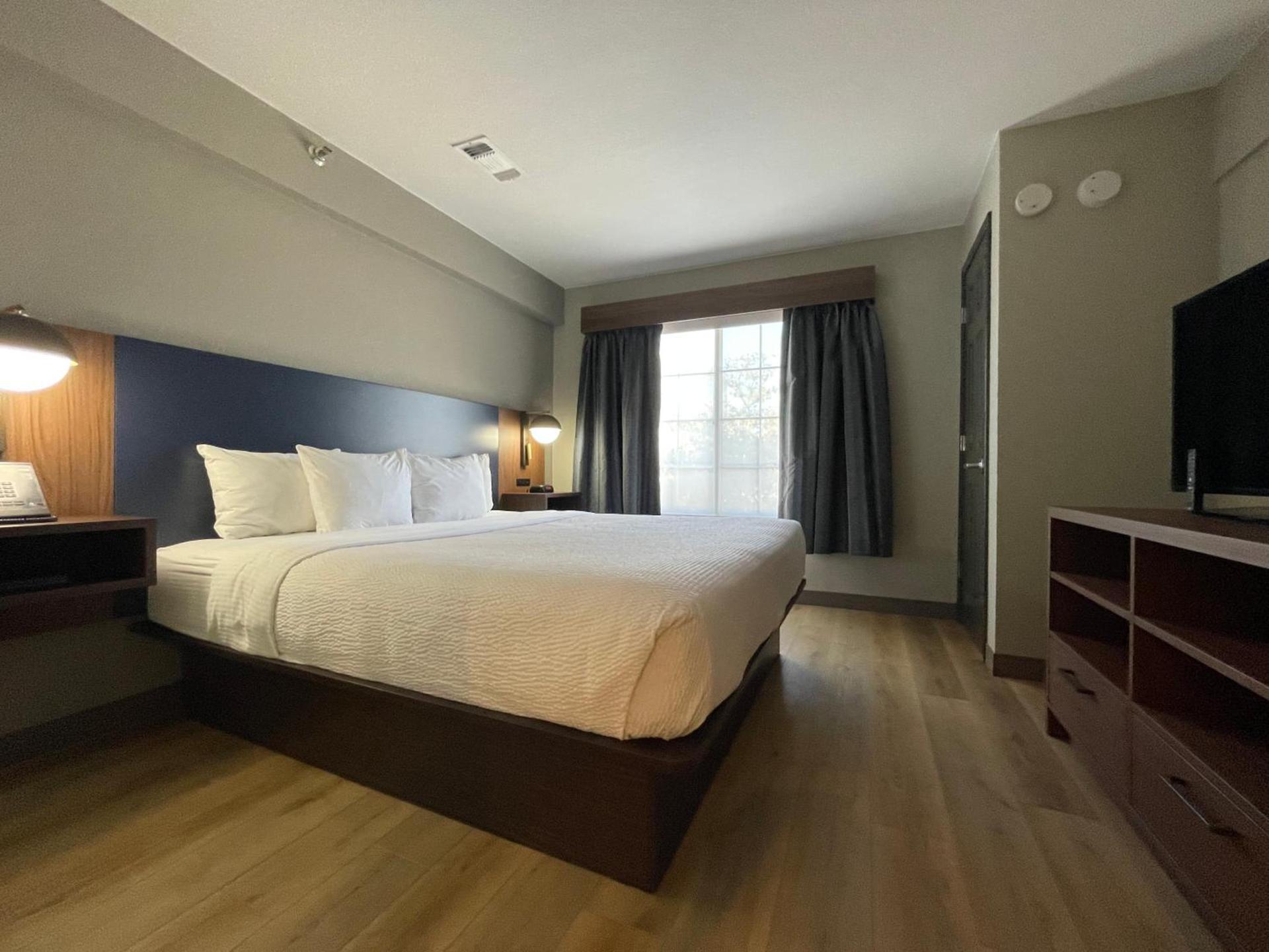 La Quinta by Wyndham Dallas DFW Airport North photo 41