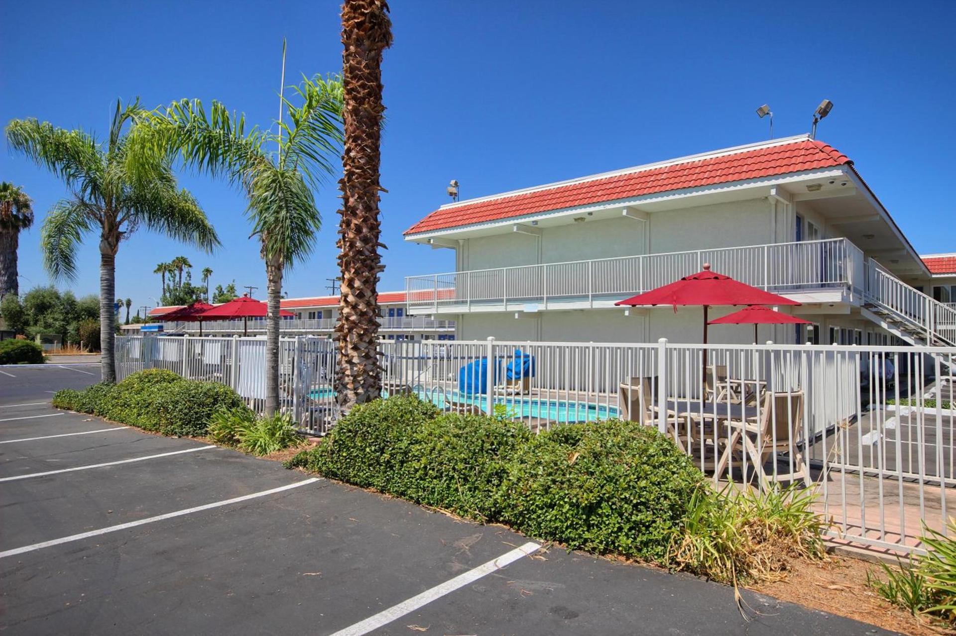 Bridgeview Hotel photo 37