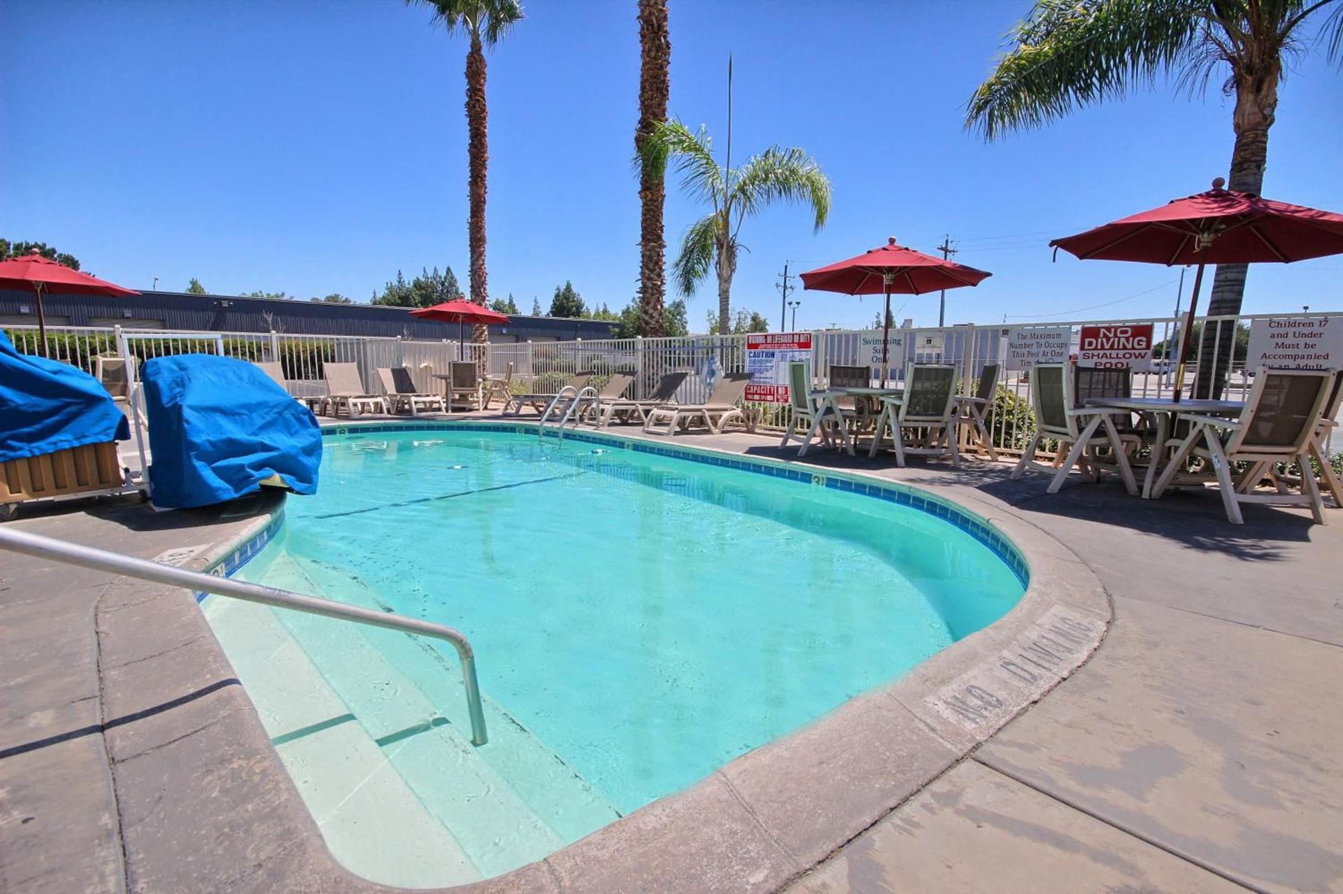 Bridgeview Hotel photo 40