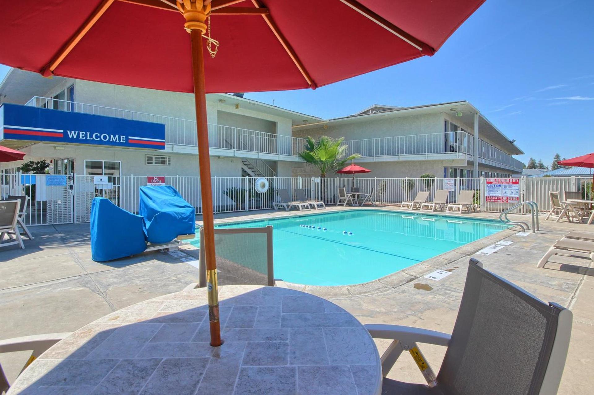 Motel 6-Tulare, CA photo 32
