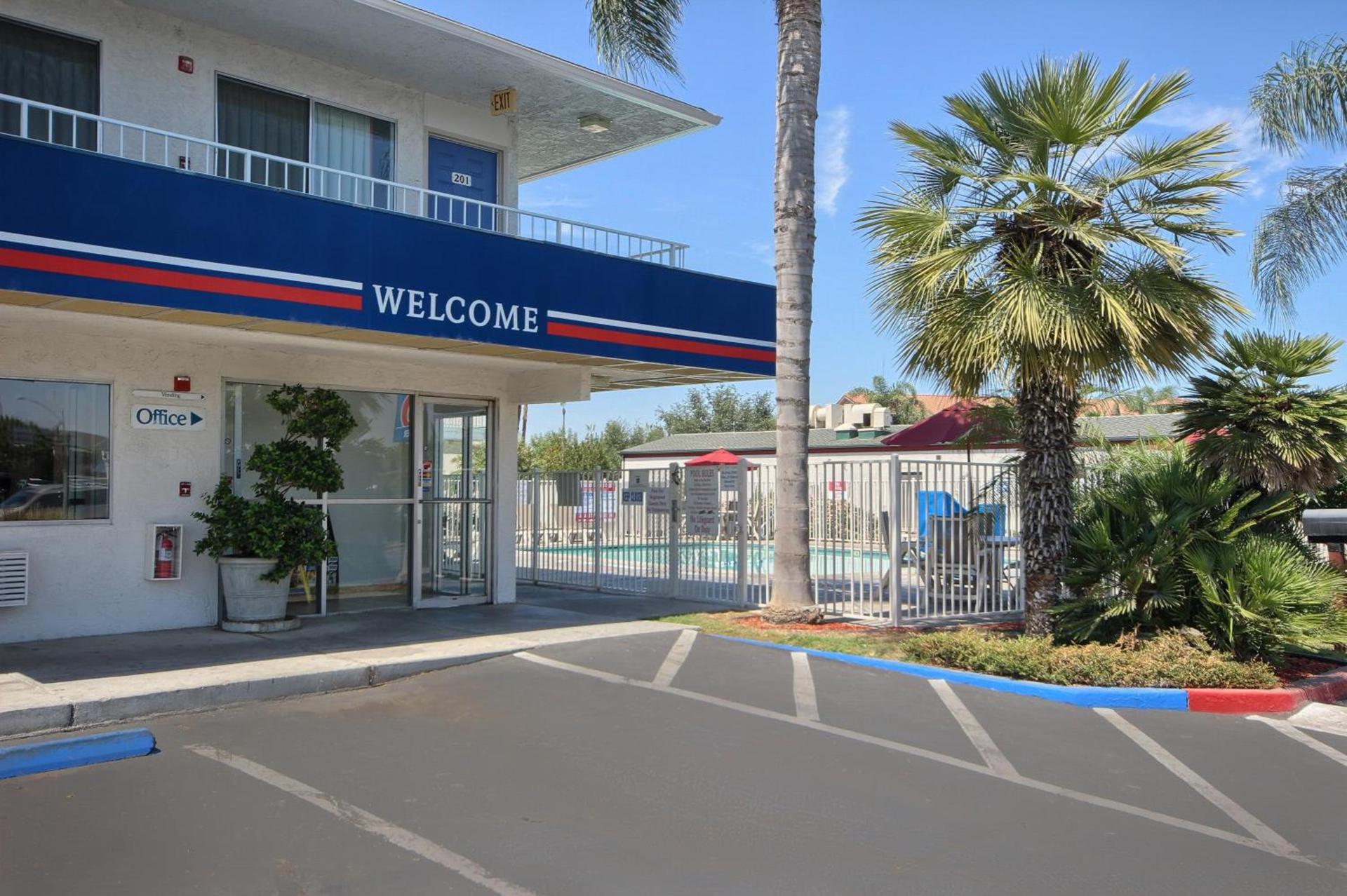 Motel 6-Tulare, CA photo 34
