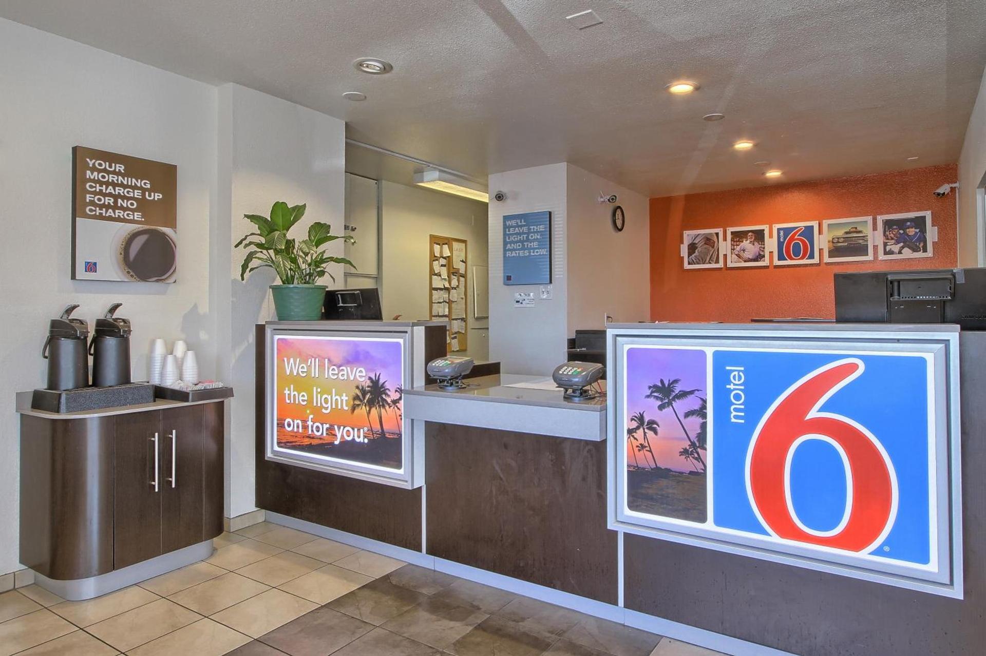 Motel 6-Tulare, CA photo 35