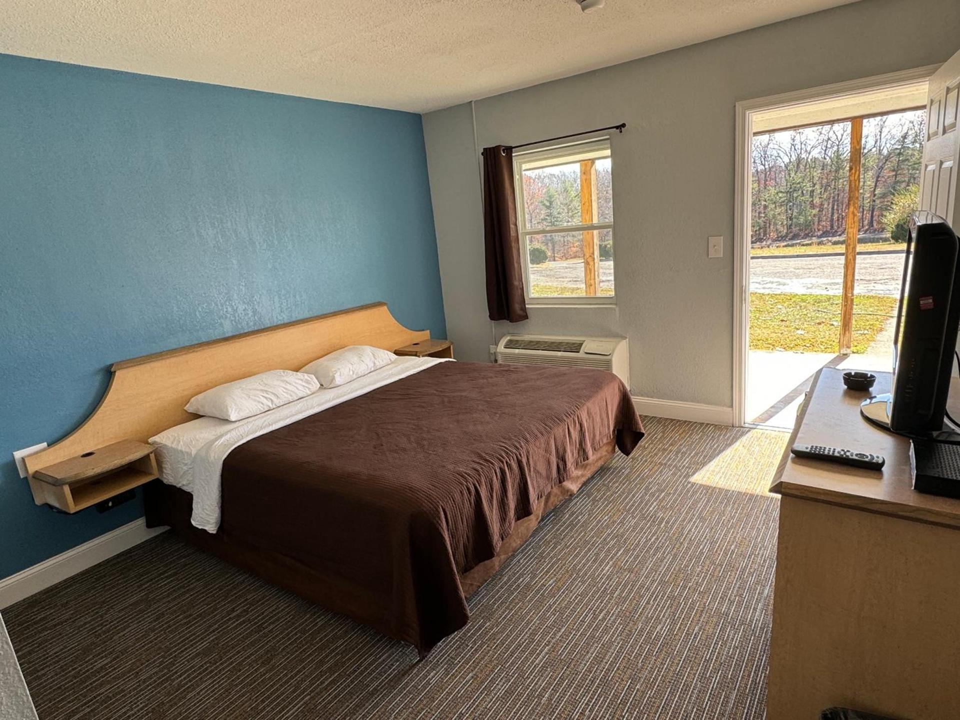 Budget Inn photo 1