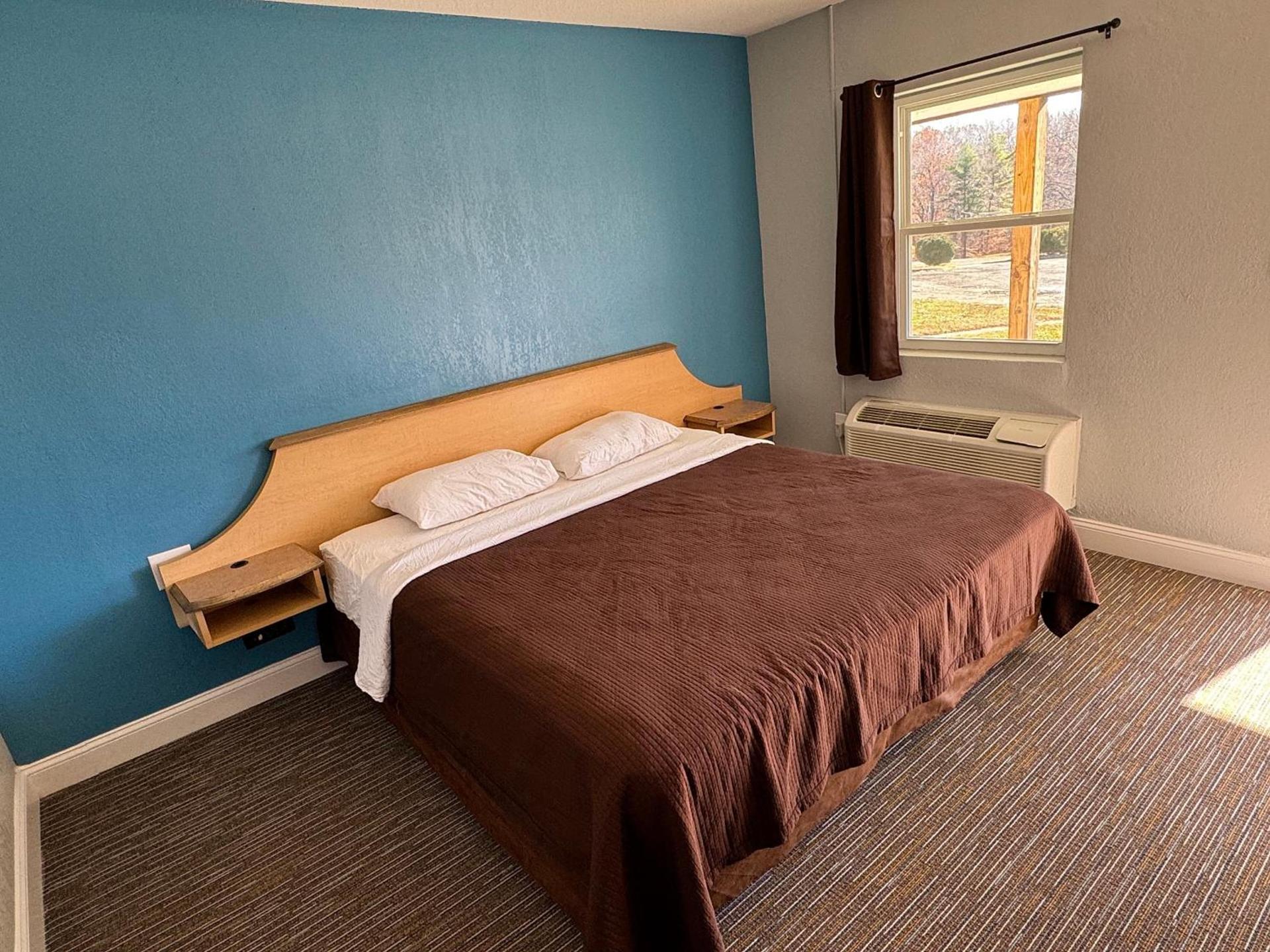 Budget Inn photo 7