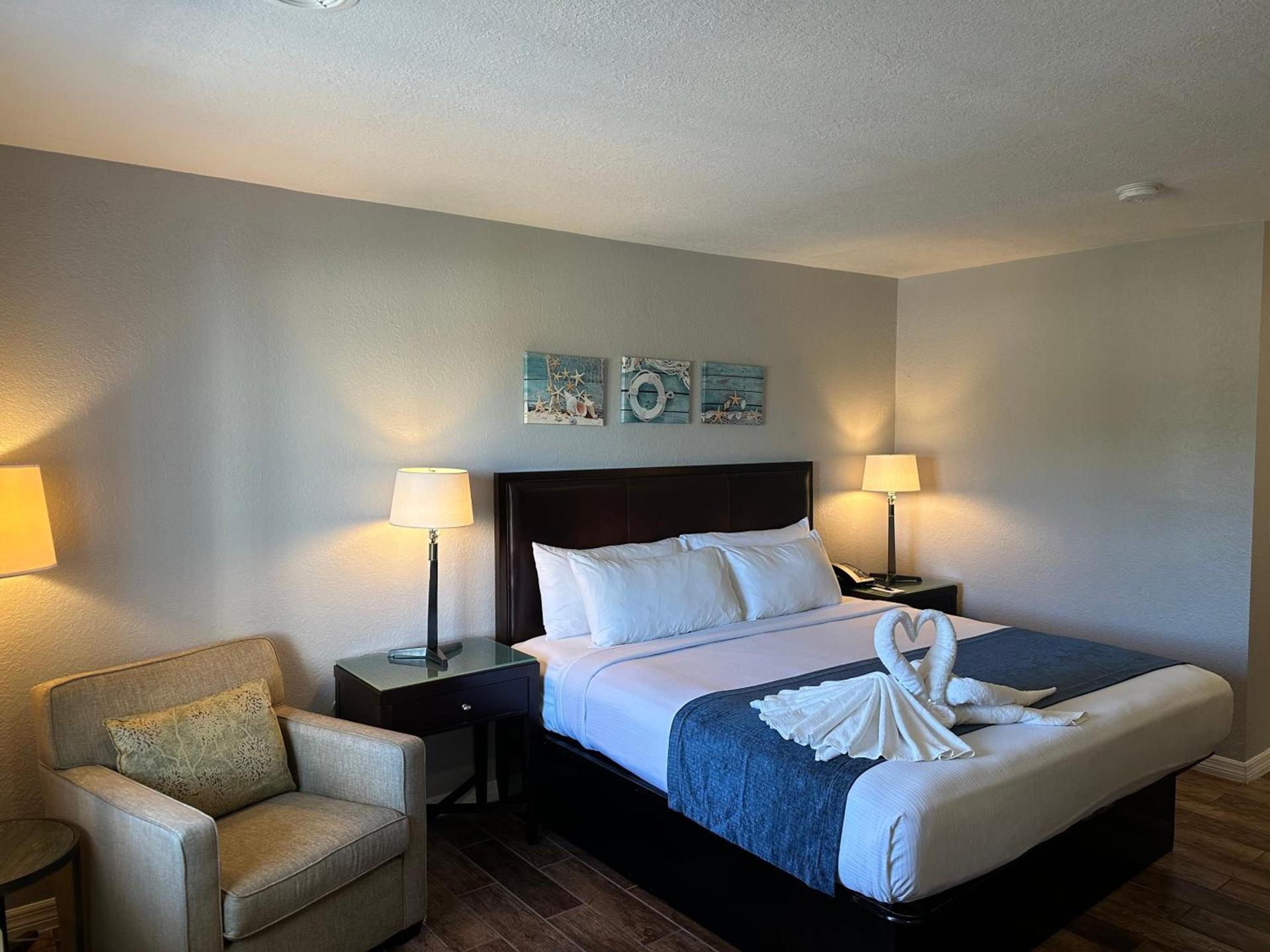 Lantern Inn & Suites - Sarasota photo 13