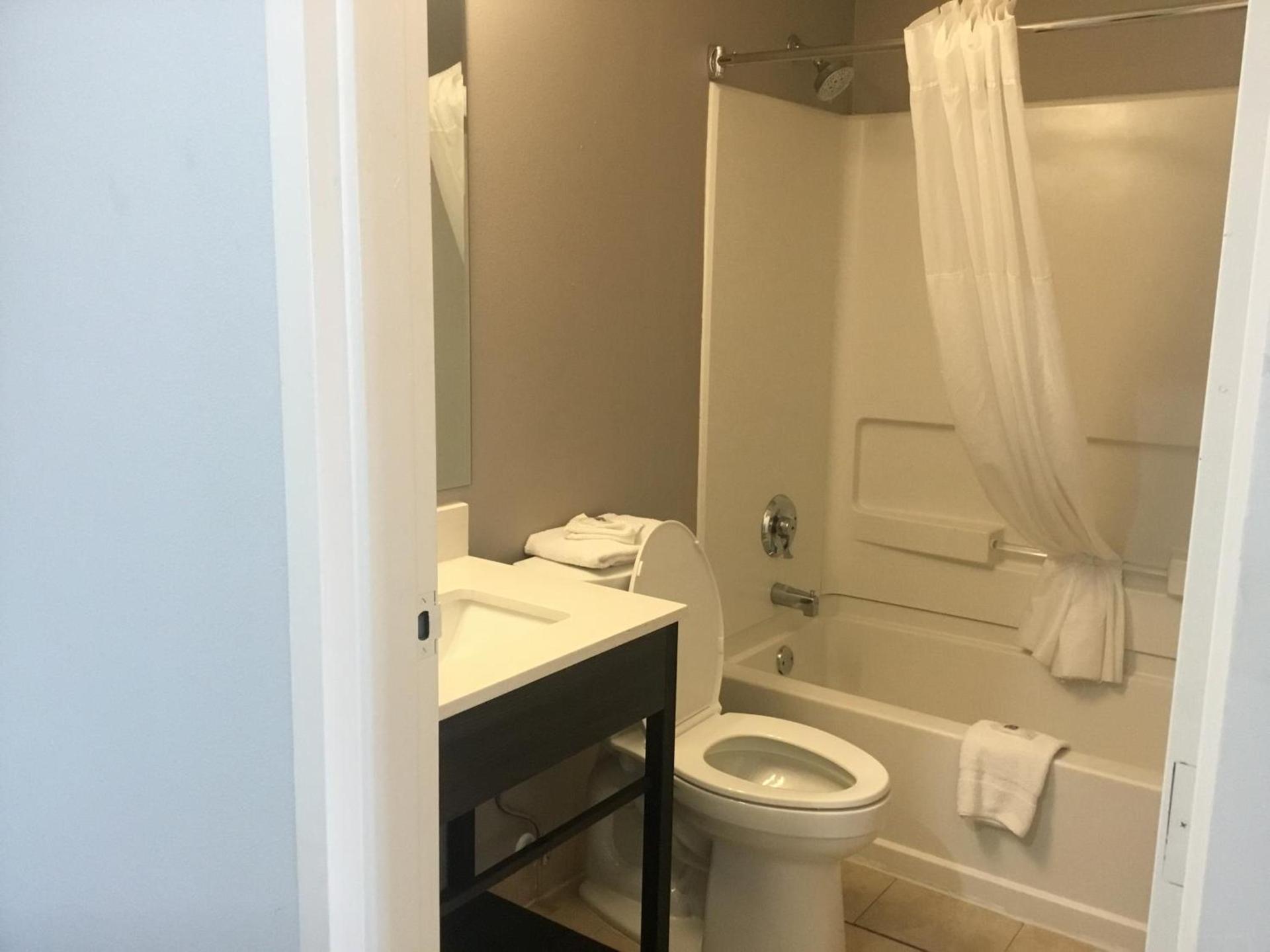 Motel 6-McAllen, TX - East photo 35