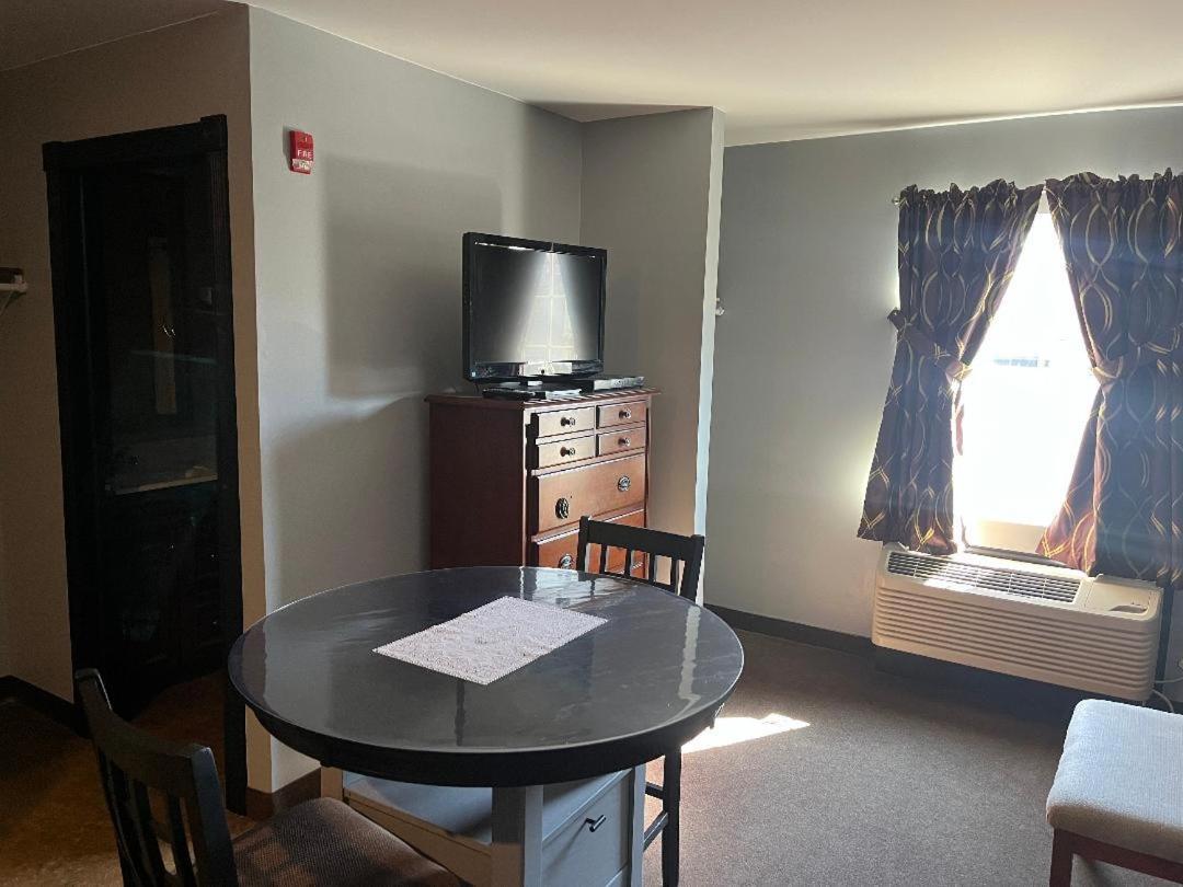 Gamble Farm Inn and Suites photo 5