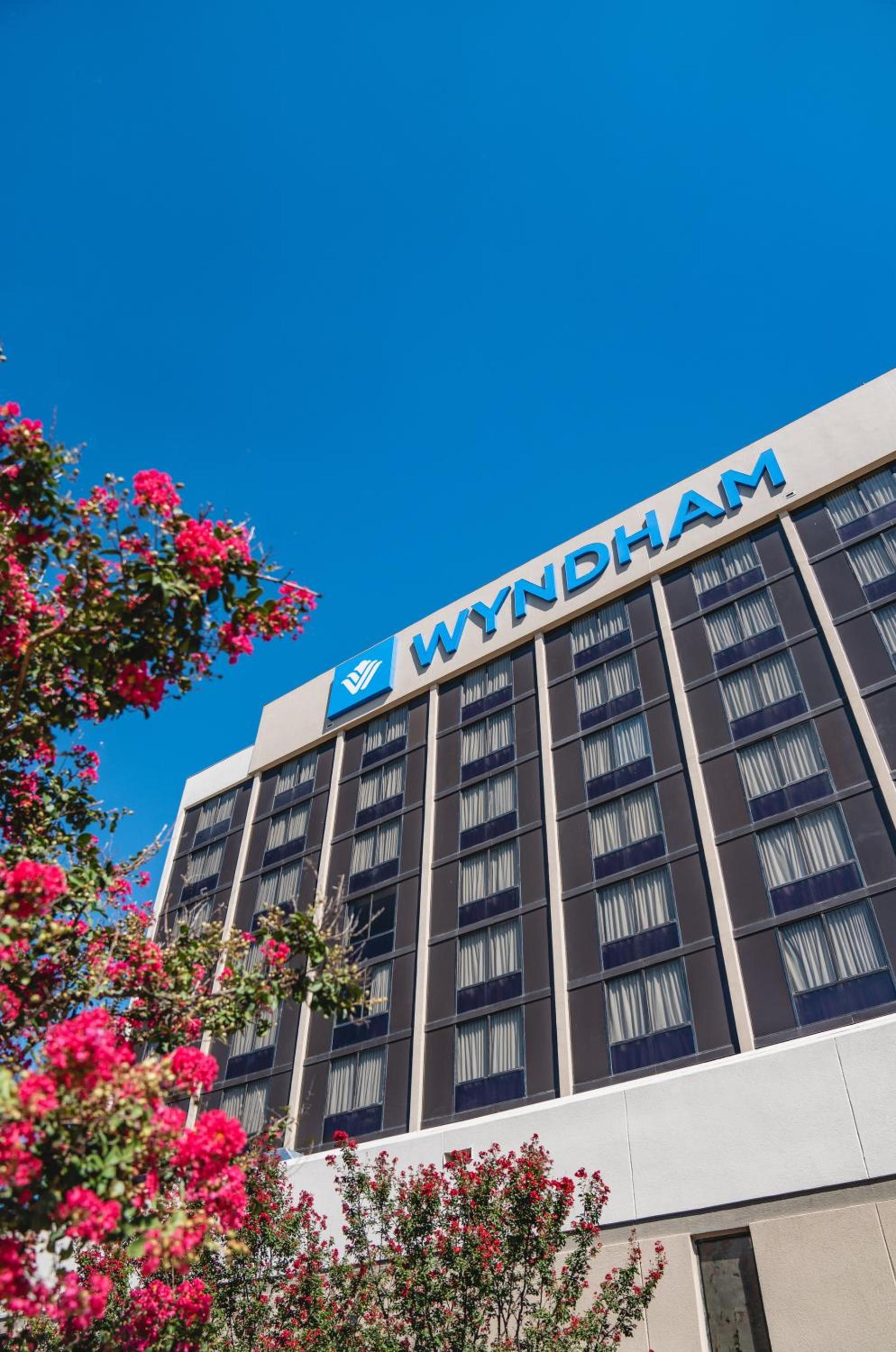 Wyndham Fort Smith City Center photo 70