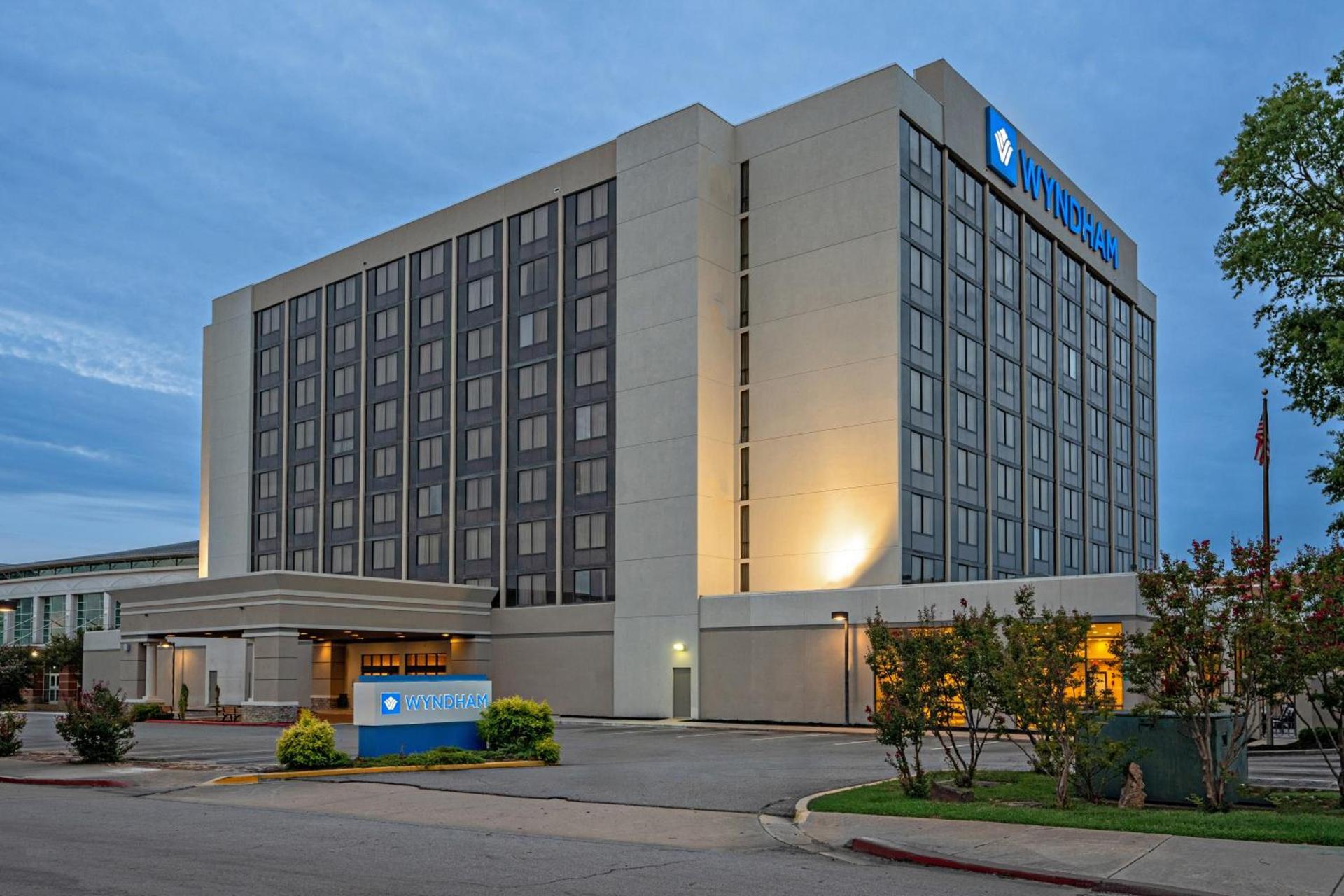 Wyndham Fort Smith City Center photo 72