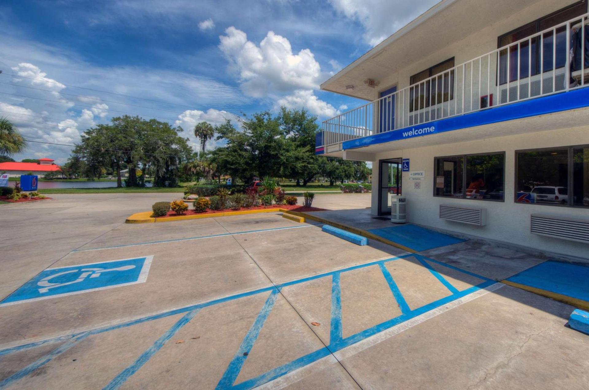 Motel 6-Bradenton, FL photo 16