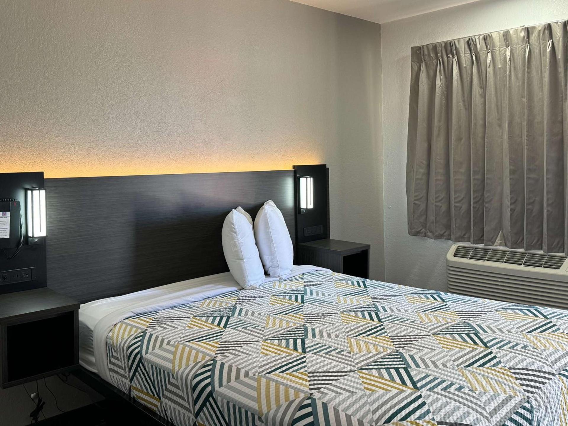 Motel 6-Bradenton, FL photo 9