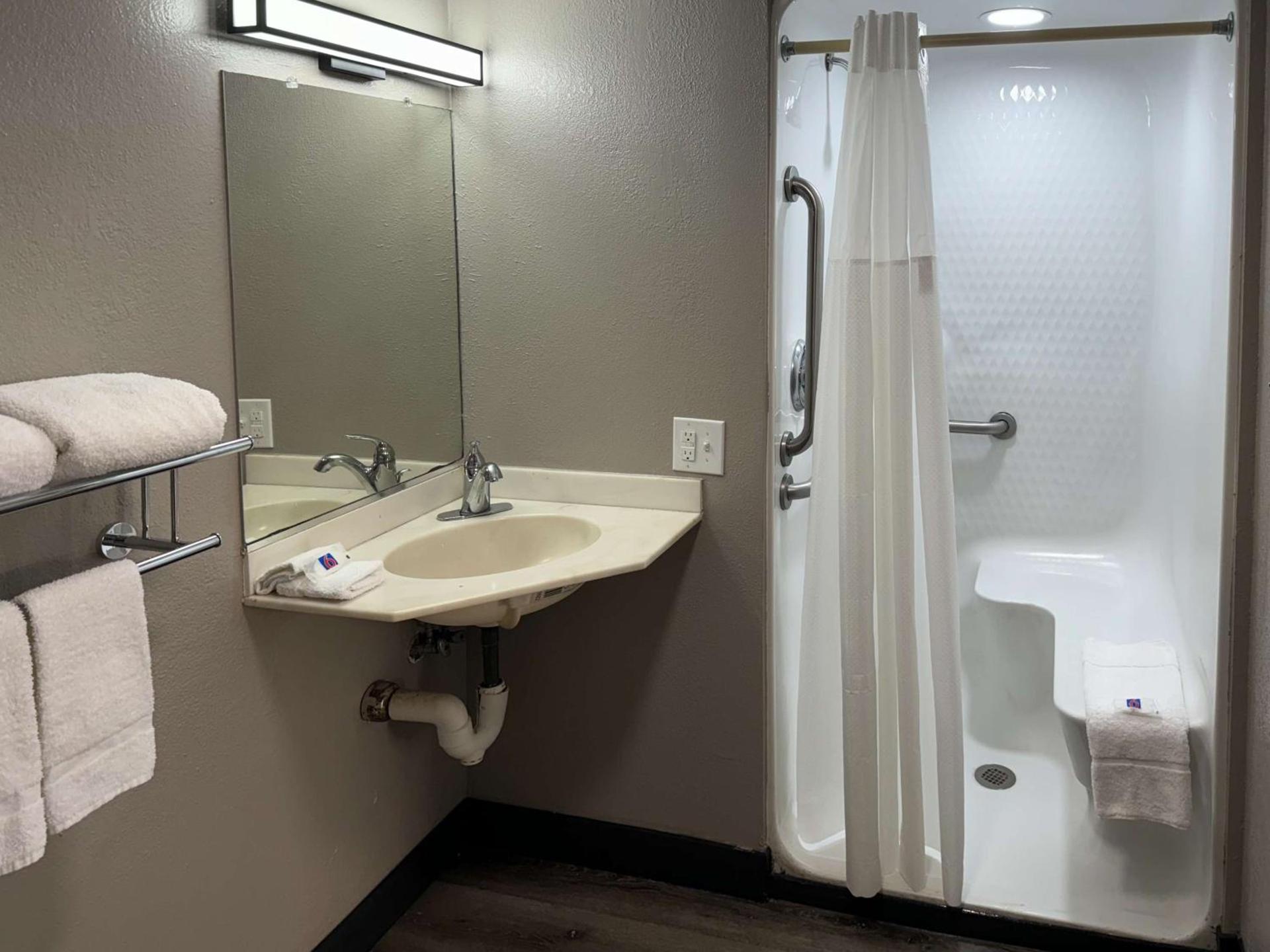 Motel 6-Bradenton, FL photo 17