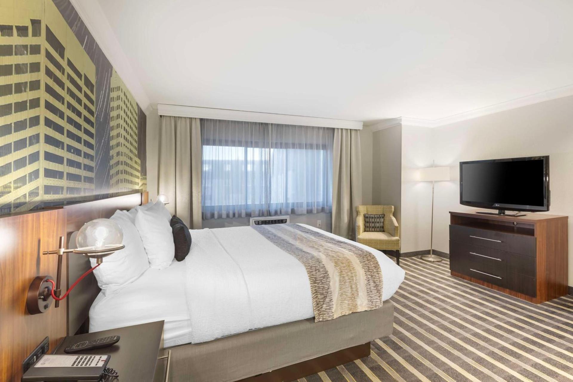 Best Western Plus Milwaukee West photo 20