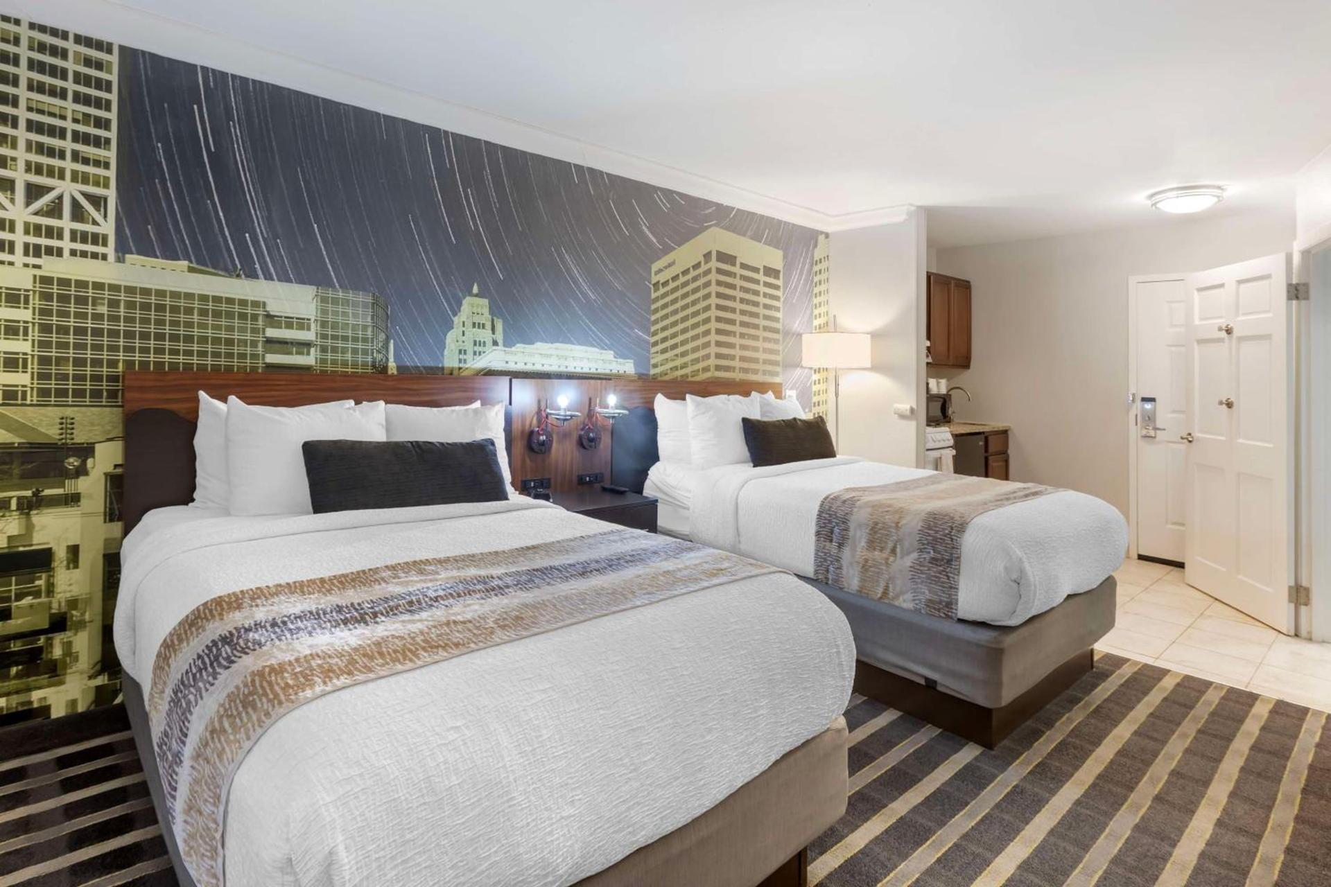 Best Western Plus Milwaukee West photo 32