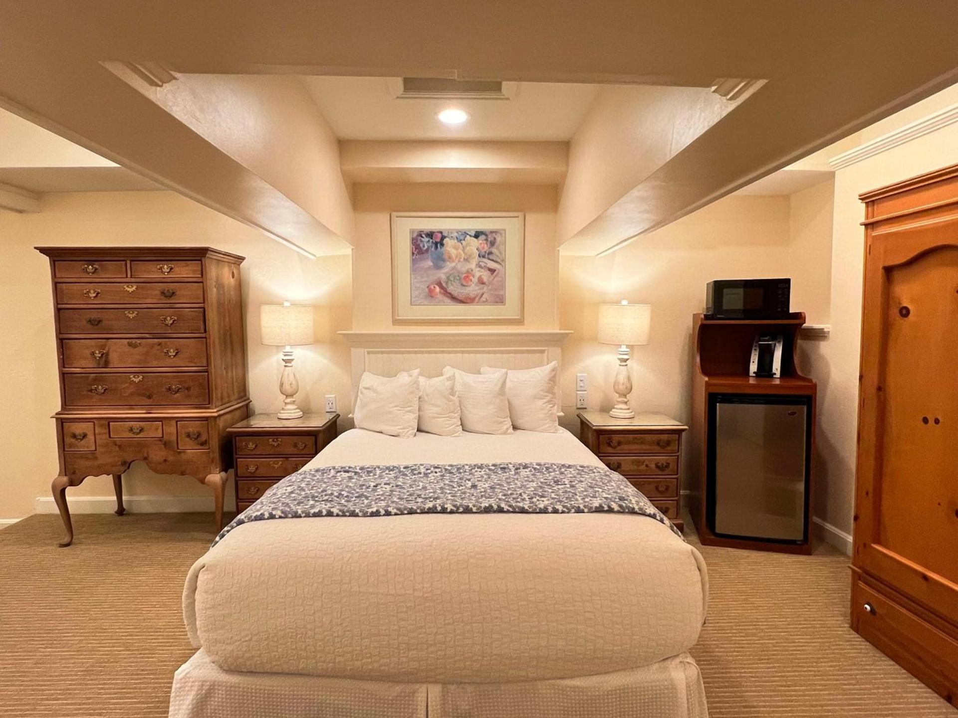 Best Western Grandma's Feather Bed photo 14