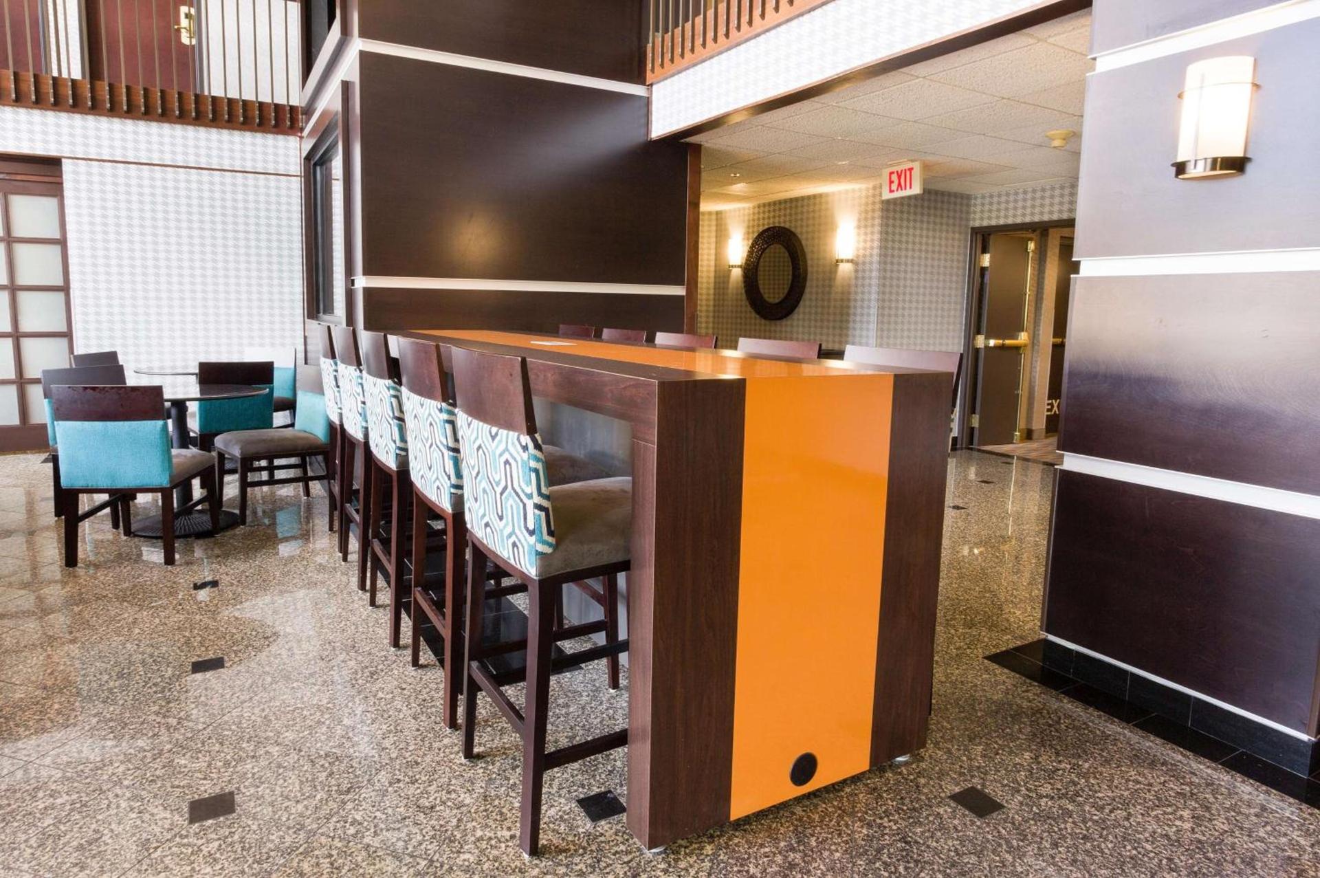 Drury Inn & Suites Greensboro photo 5