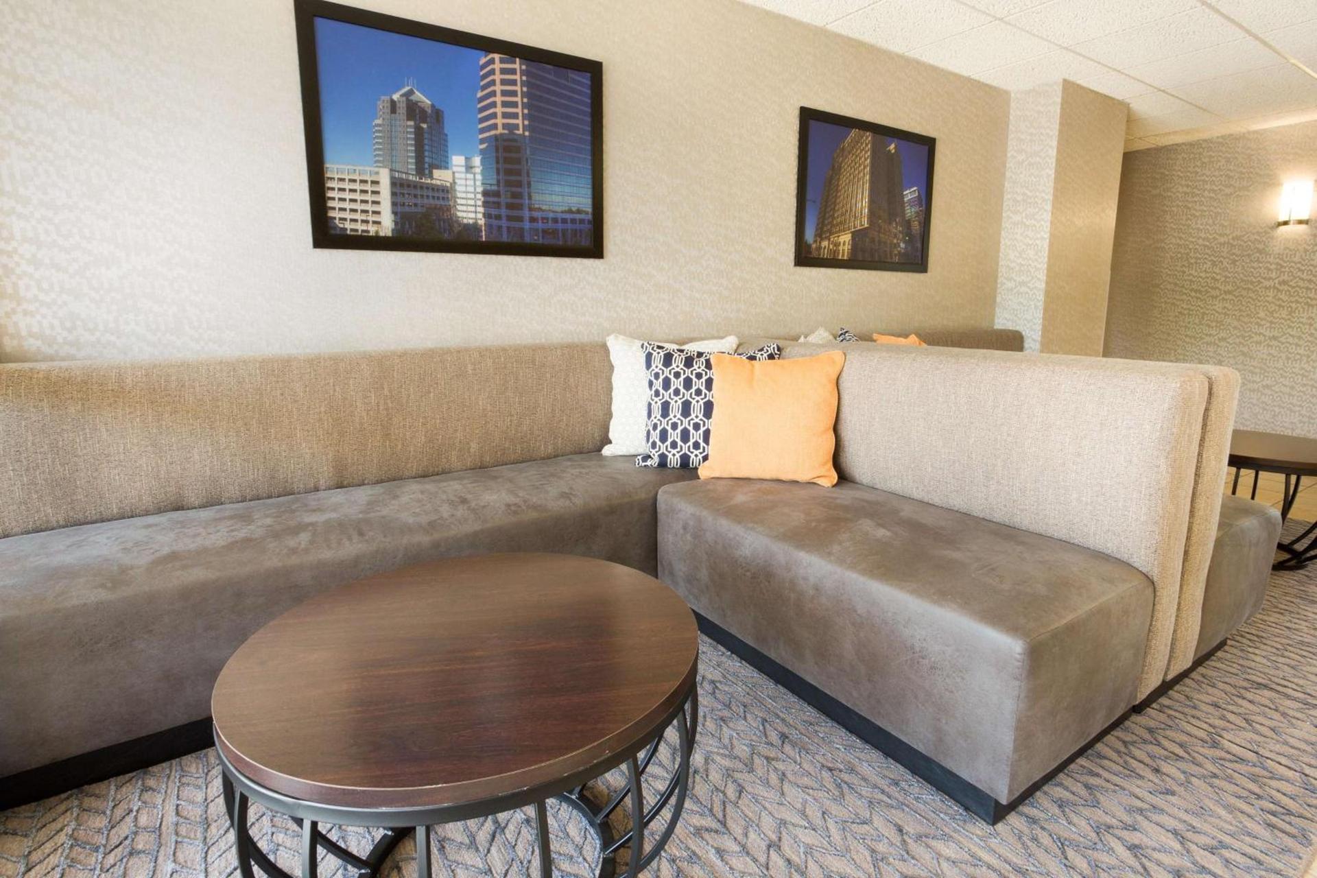 Drury Inn & Suites Greensboro photo 6