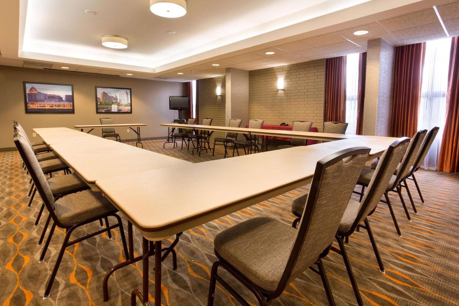 Drury Inn & Suites Greensboro photo 21