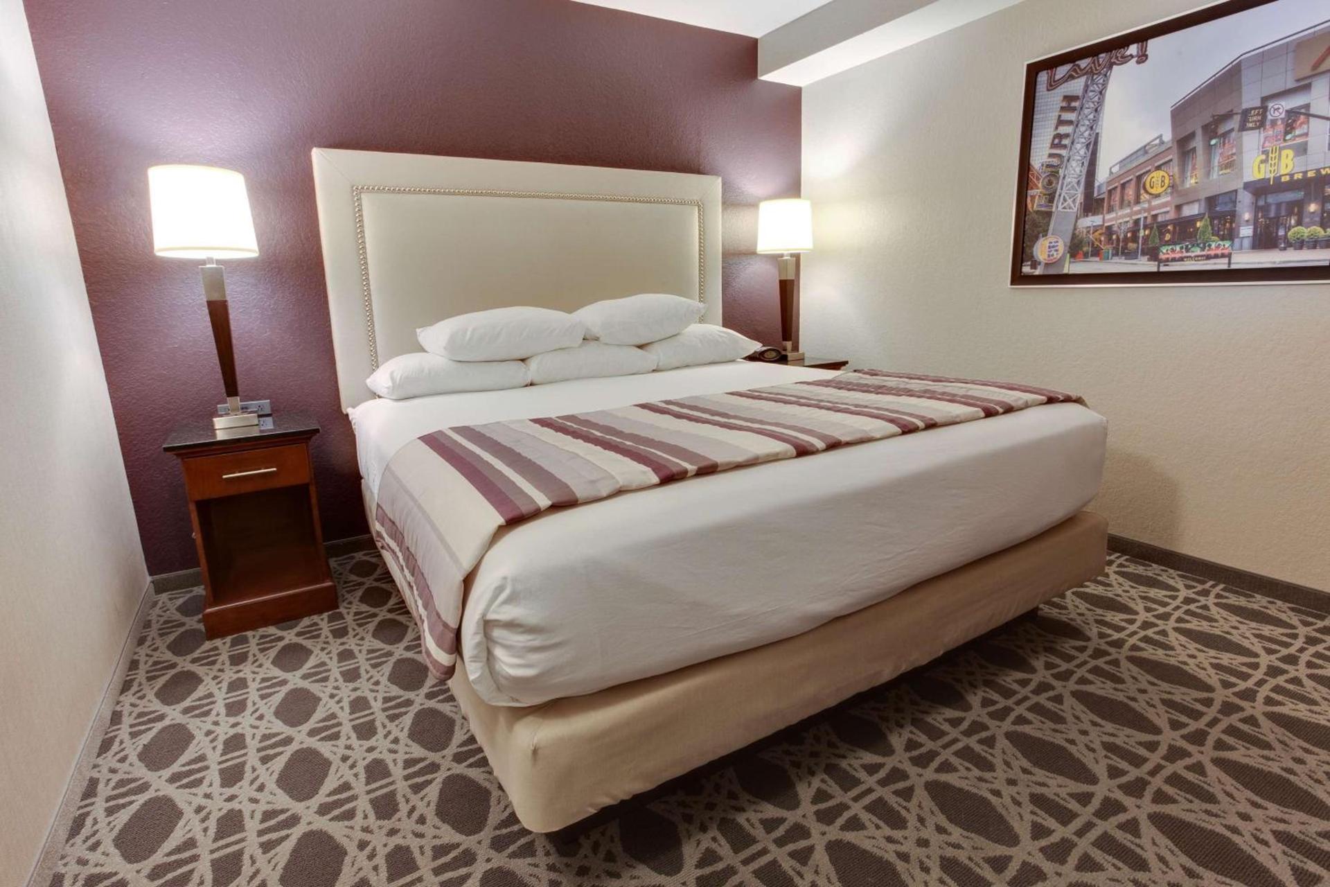 Drury Inn & Suites Louisville East photo 13