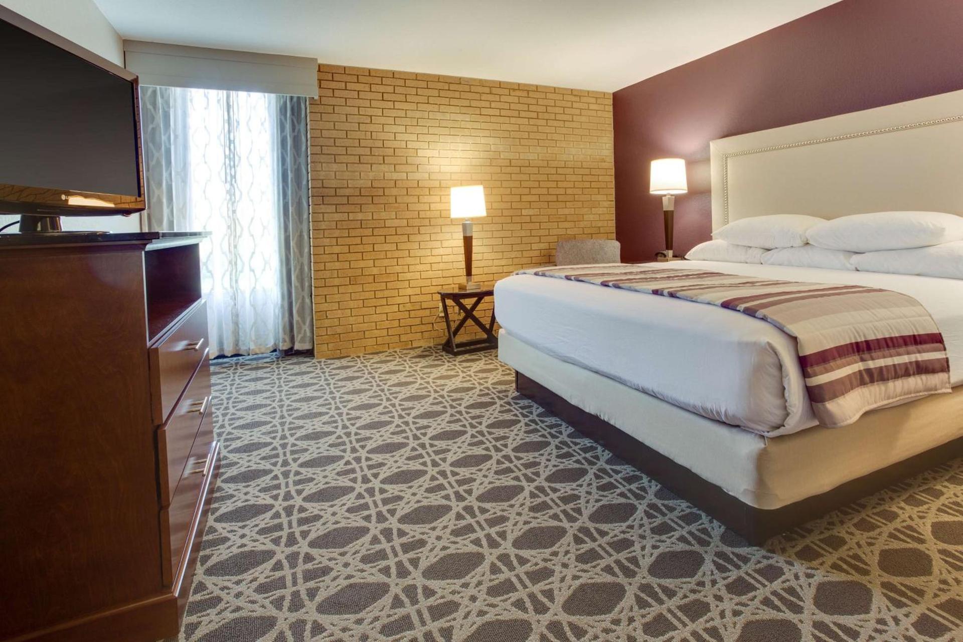 Drury Inn & Suites Louisville East photo 14