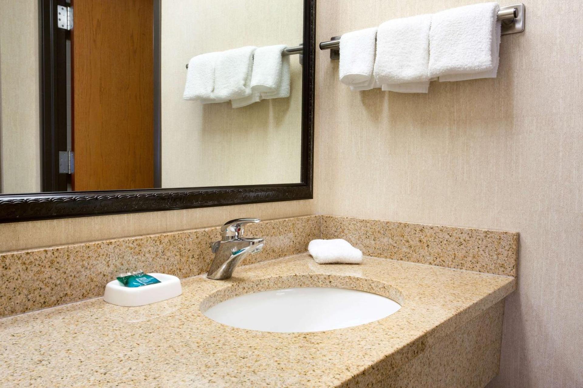 Drury Inn & Suites McAllen photo 35