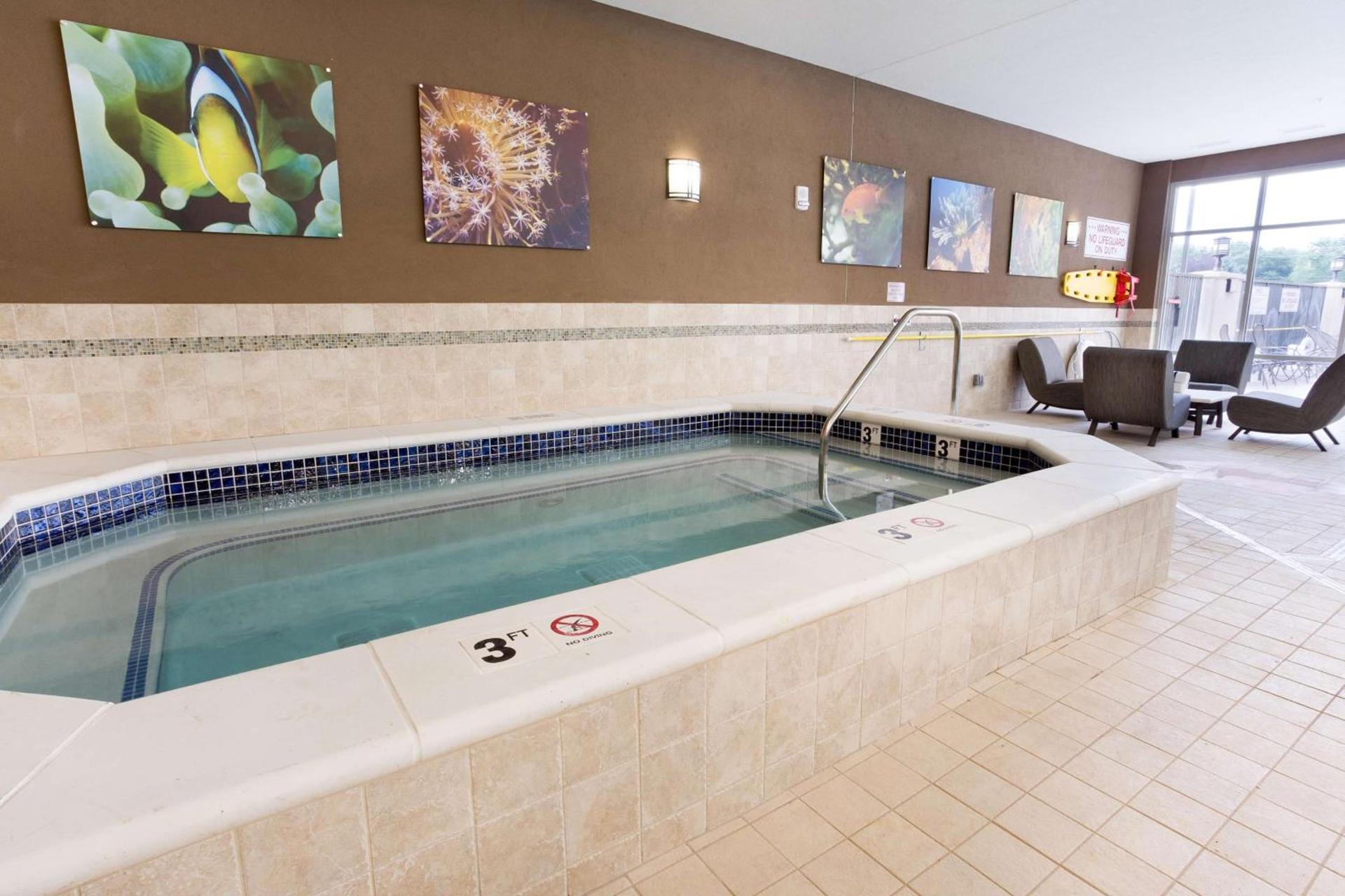 Drury Plaza Hotel Indianapolis Carmel photo 17