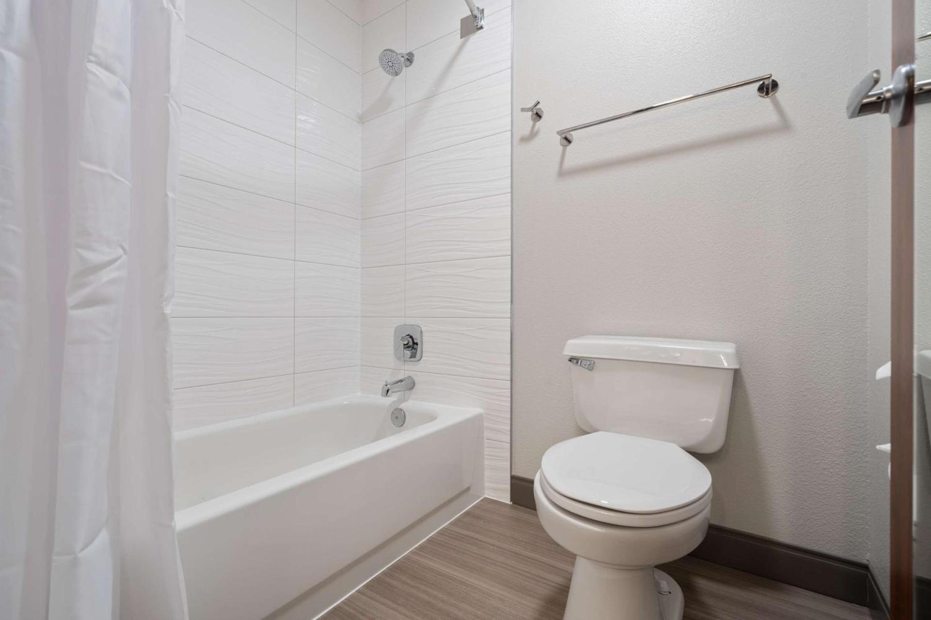 Best Western Lake Oswego Hotel & Suites photo 69