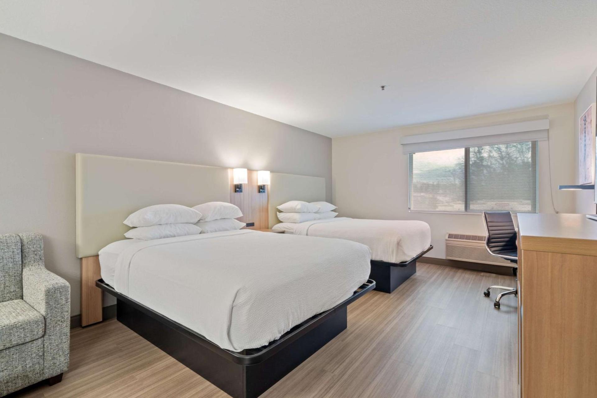 Best Western Lake Oswego Hotel & Suites photo 12
