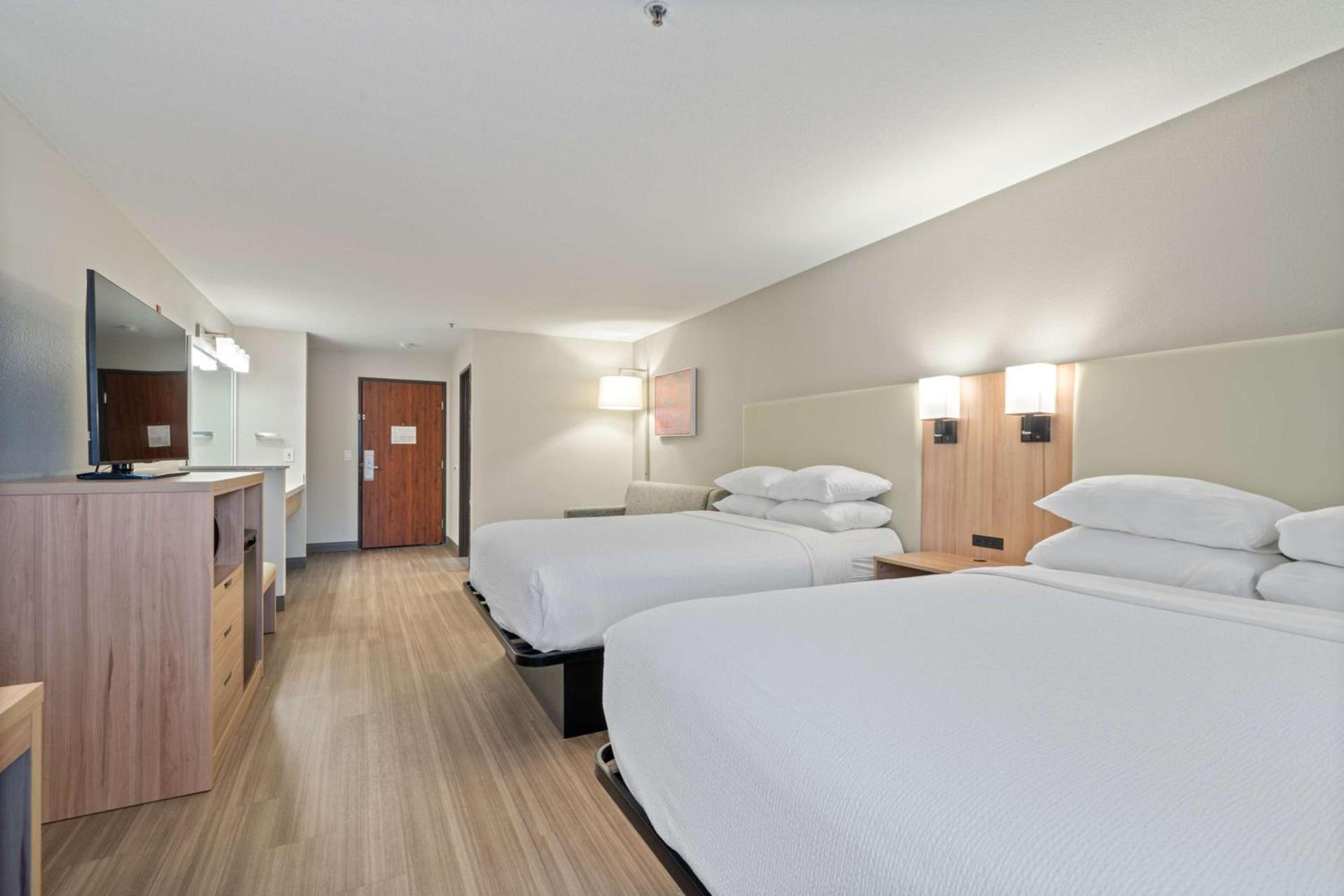 Best Western Lake Oswego Hotel & Suites photo 14