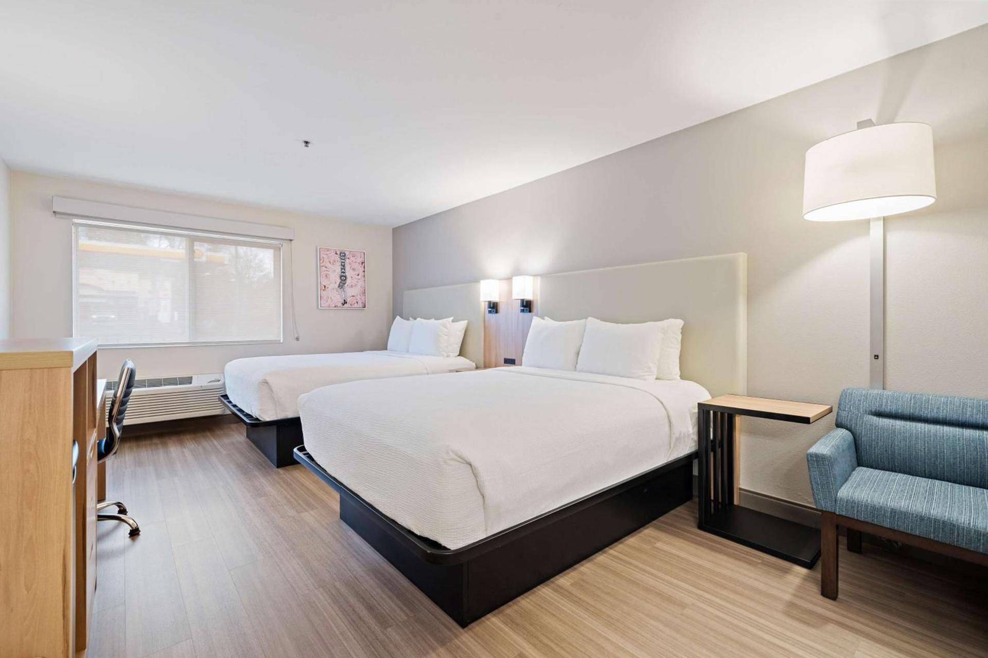 Best Western Lake Oswego Hotel & Suites photo 20