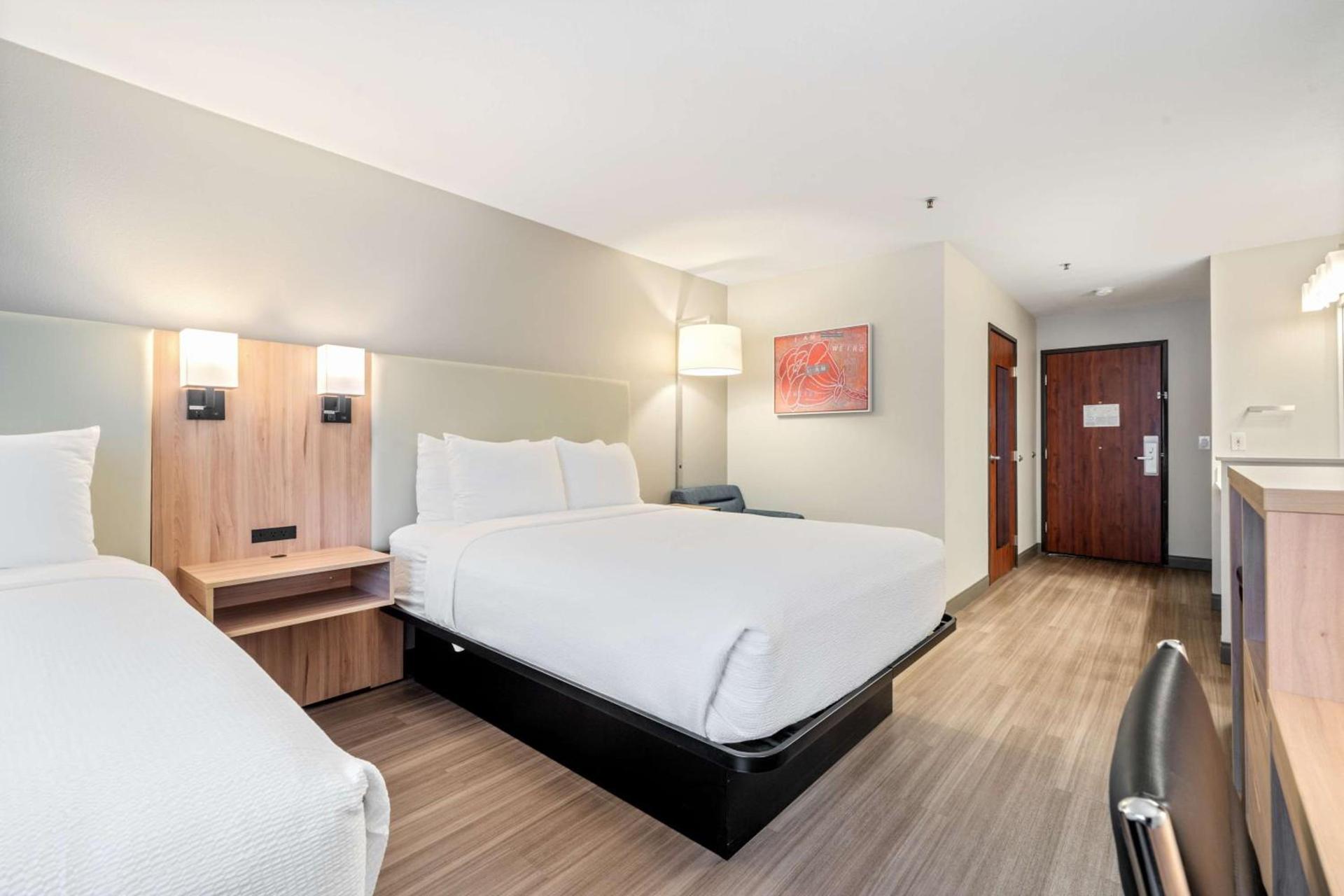 Best Western Lake Oswego Hotel & Suites photo 21