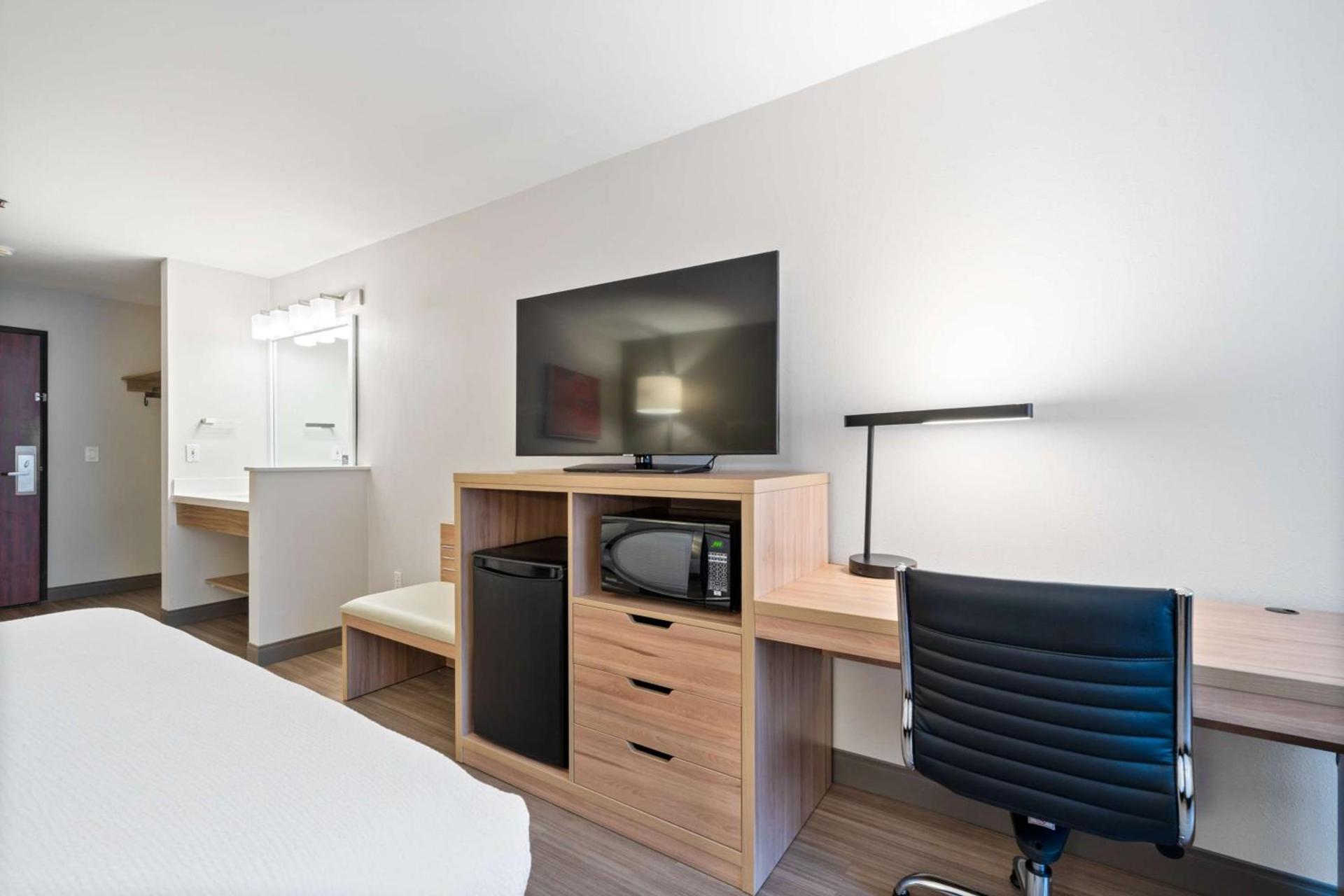 Best Western Lake Oswego Hotel & Suites photo 24