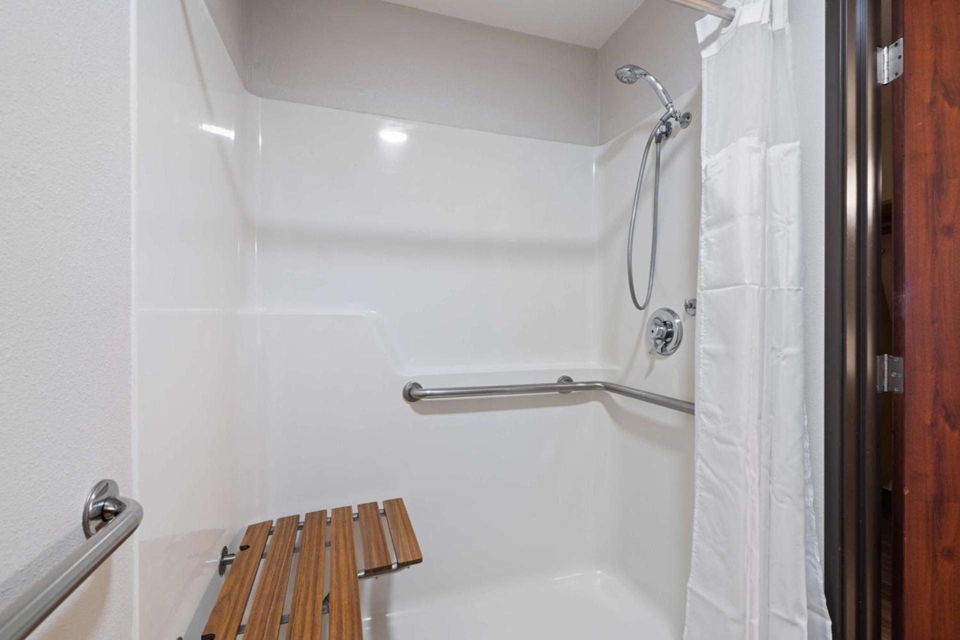 Best Western Lake Oswego Hotel & Suites photo 72