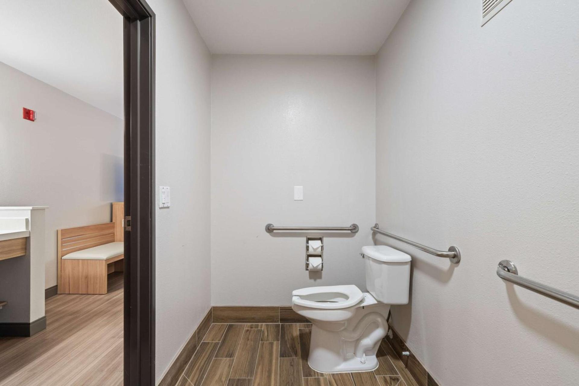 Best Western Lake Oswego Hotel & Suites photo 73