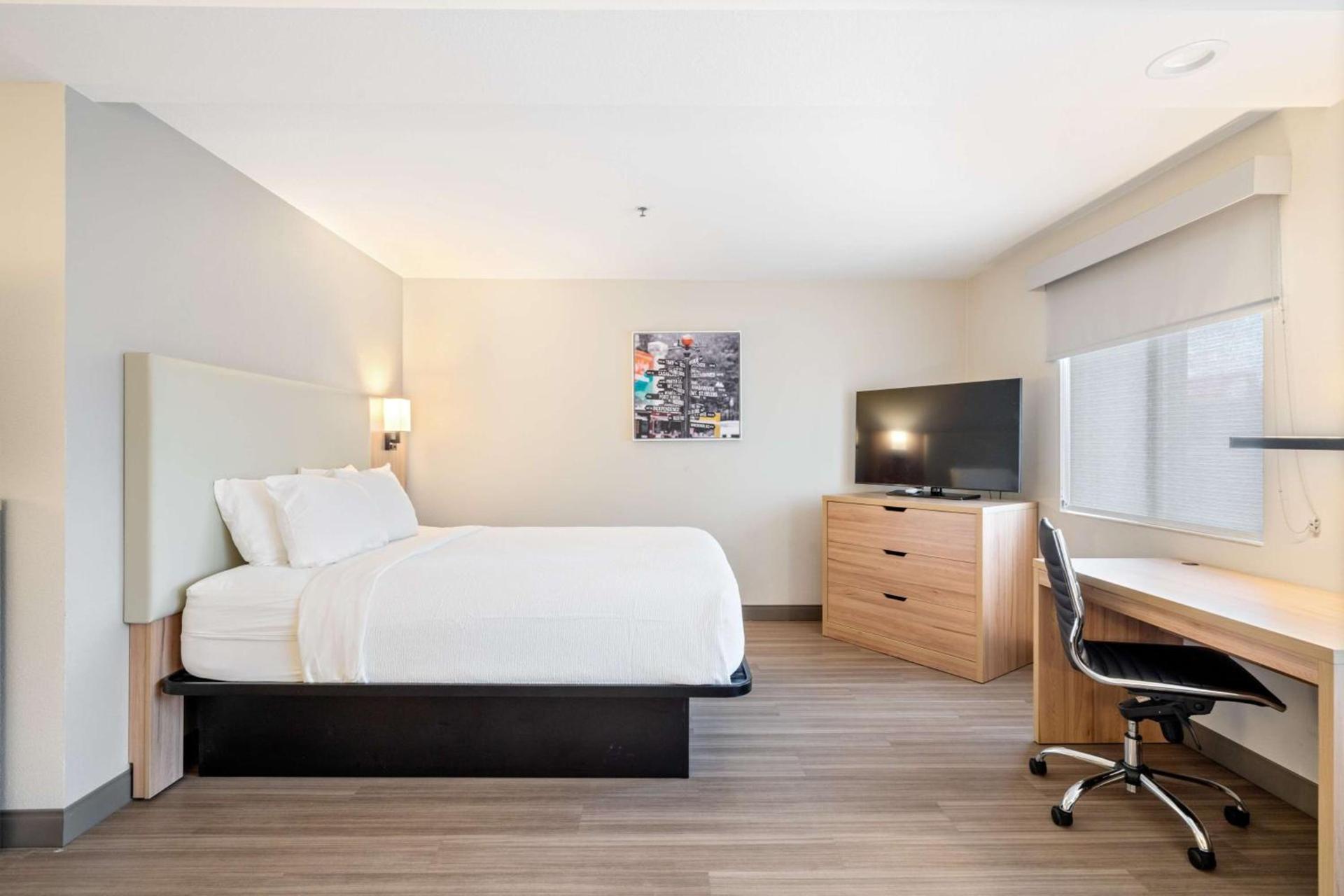 Best Western Lake Oswego Hotel & Suites photo 28