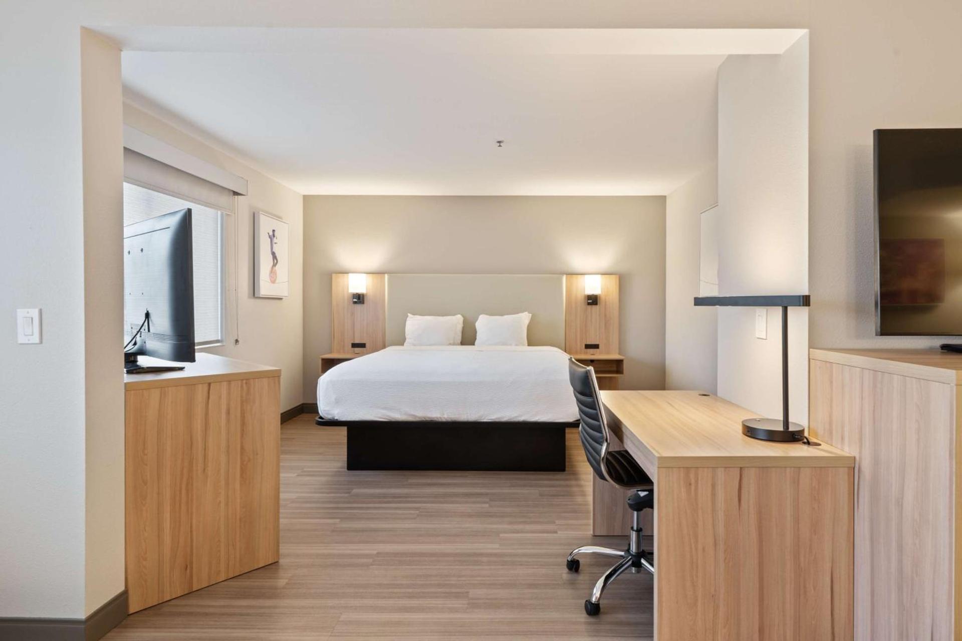 Best Western Lake Oswego Hotel & Suites photo 43