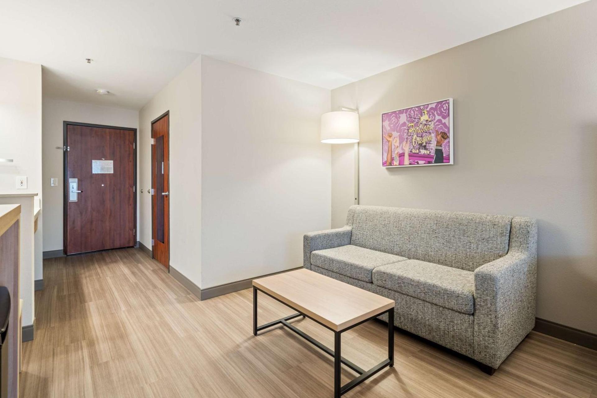 Best Western Lake Oswego Hotel & Suites photo 50